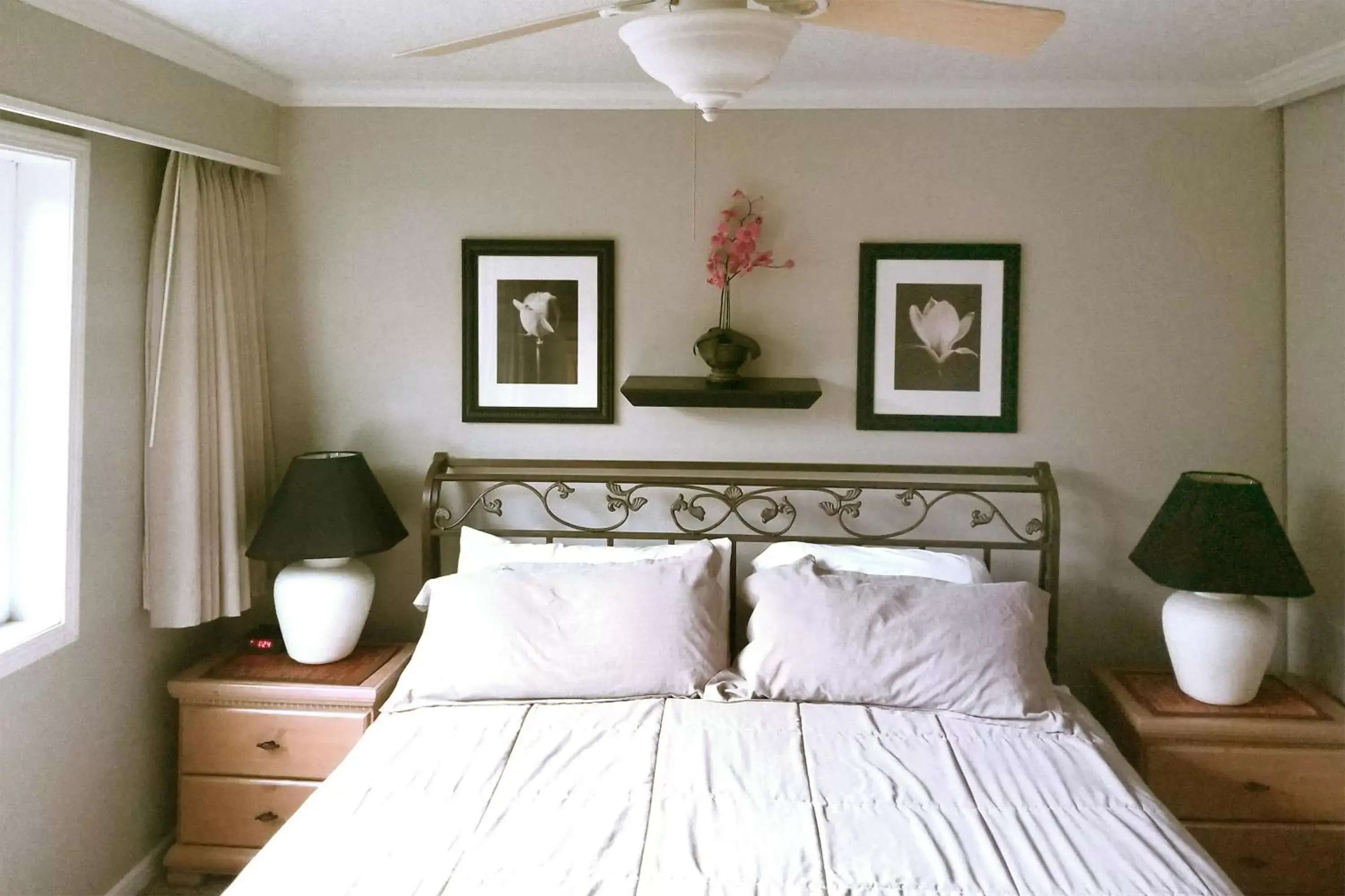 Bedroom, Bed in Ocean Terrace Condominiums