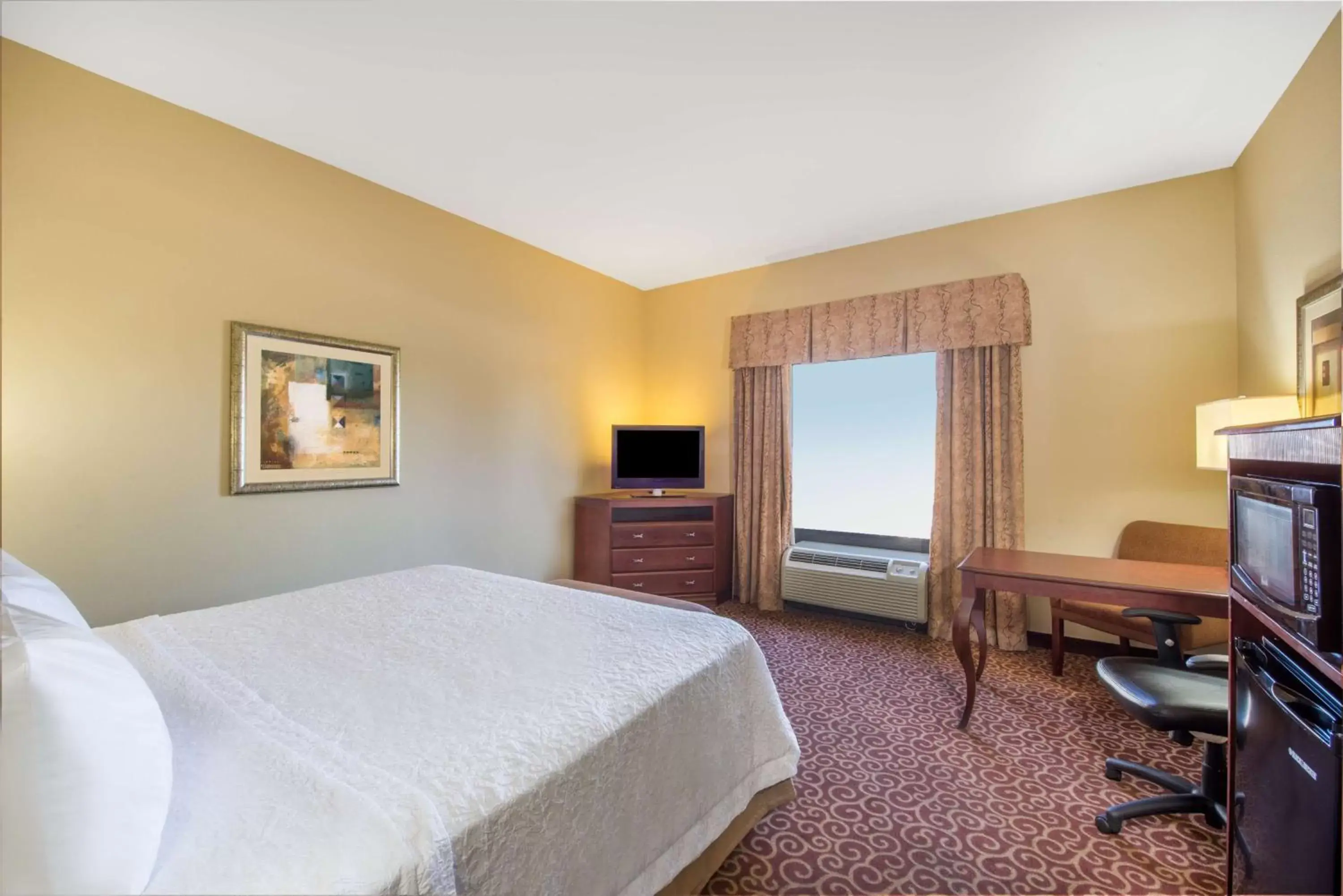 King Room - Hearing Disability Access in Hampton Inn & Suites Oklahoma City - South King Room - Hearing Disability Access in Hampton Inn & Suites Oklahoma City - South