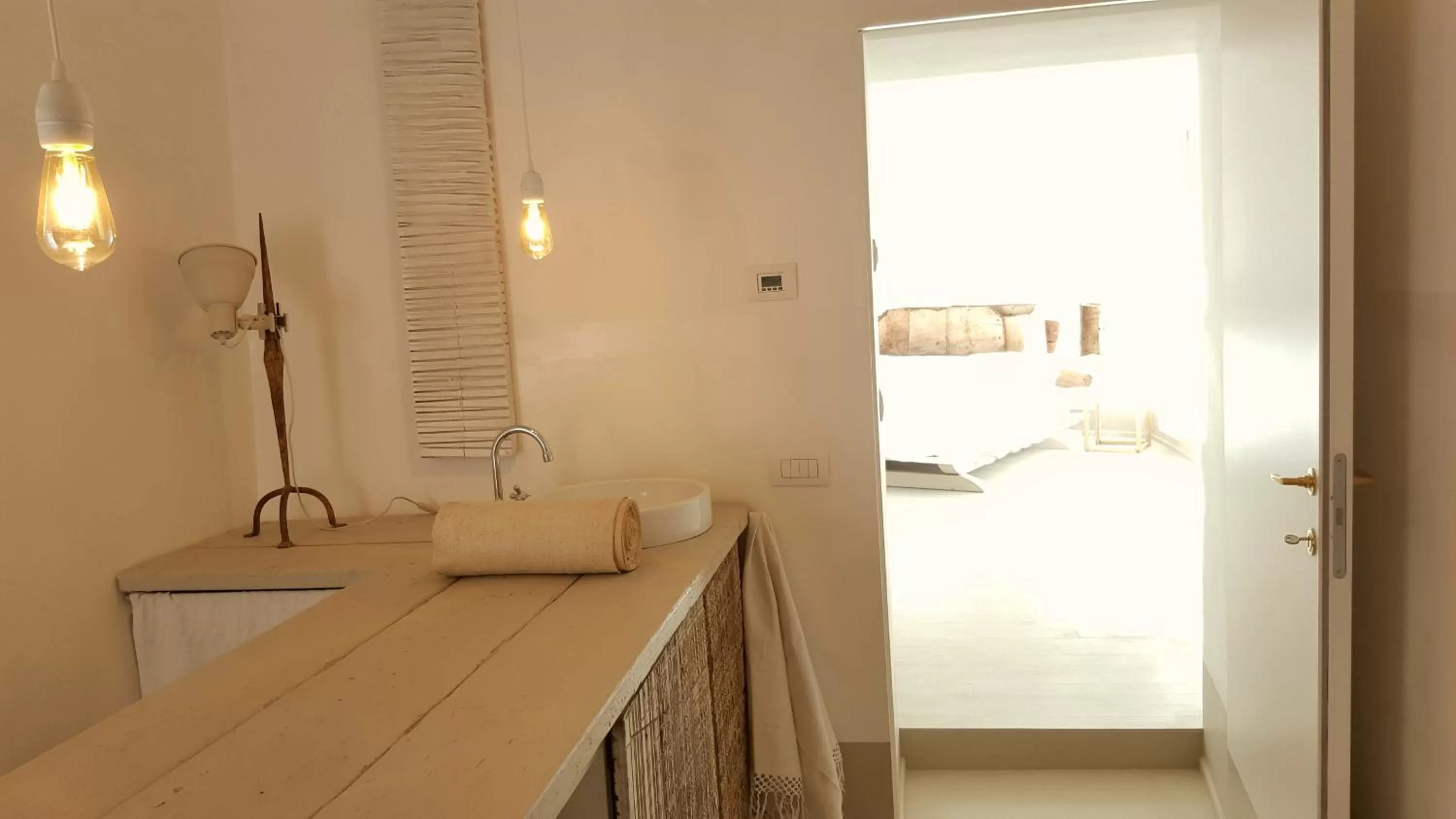 Bathroom, Bed in B&B A Piazza del Gesù