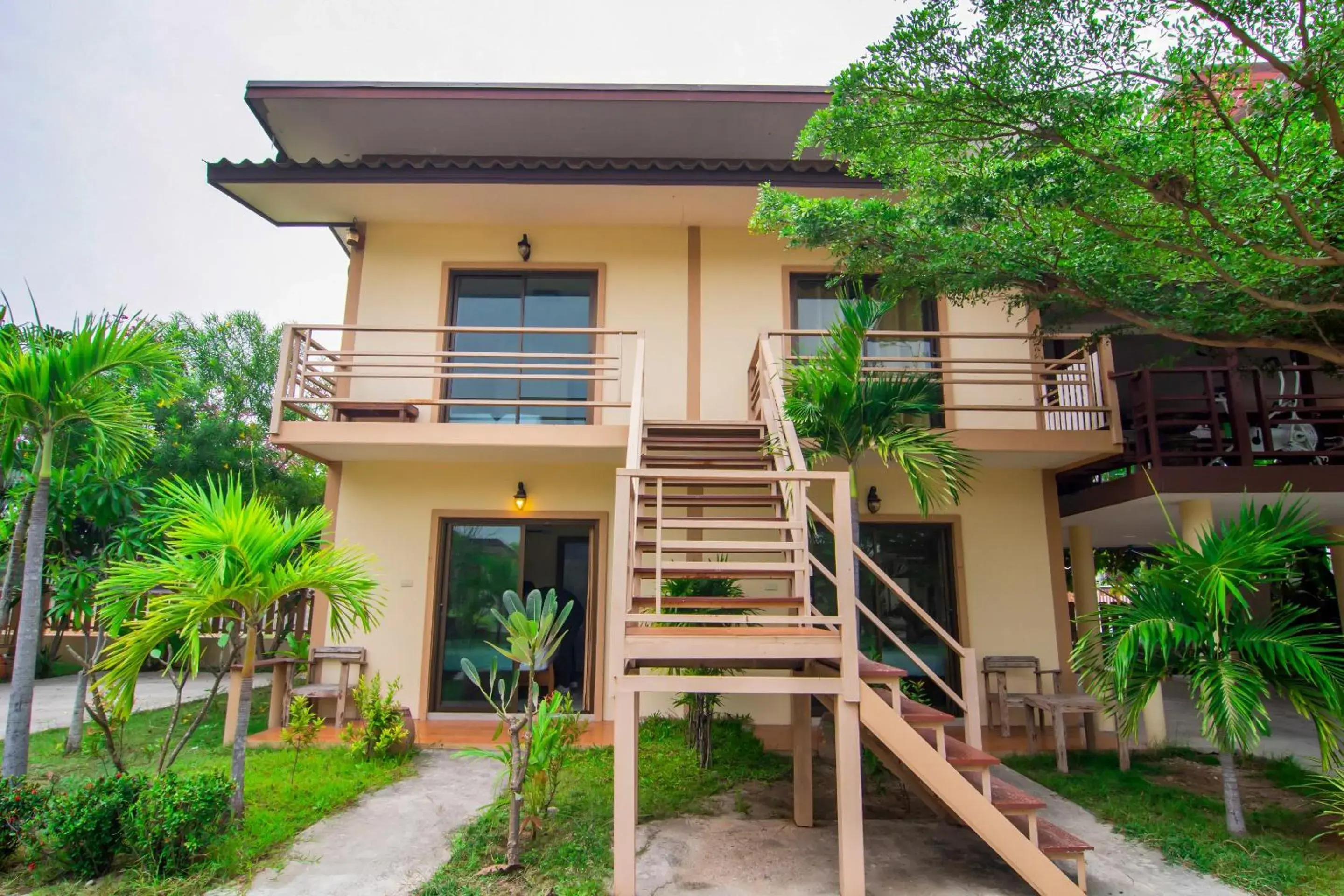 Bedroom, Property Building in OYO 607 Nawang Resort