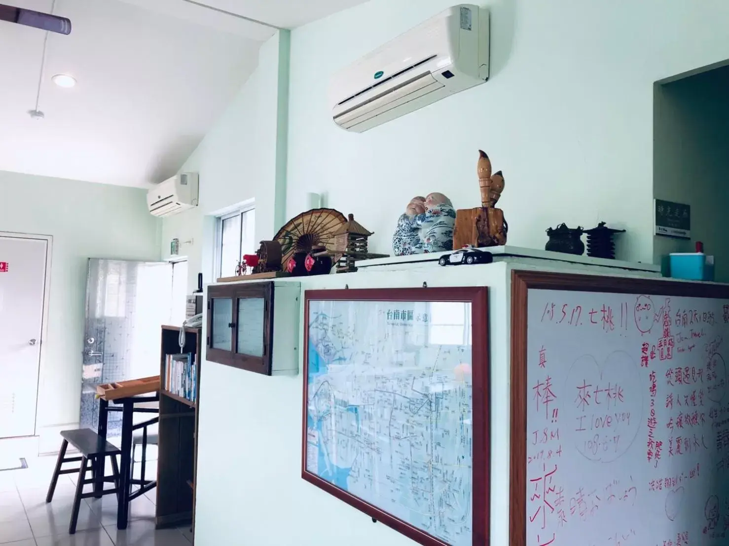 air conditioner, Kitchen/Kitchenette in Lai Chi Te Hotel