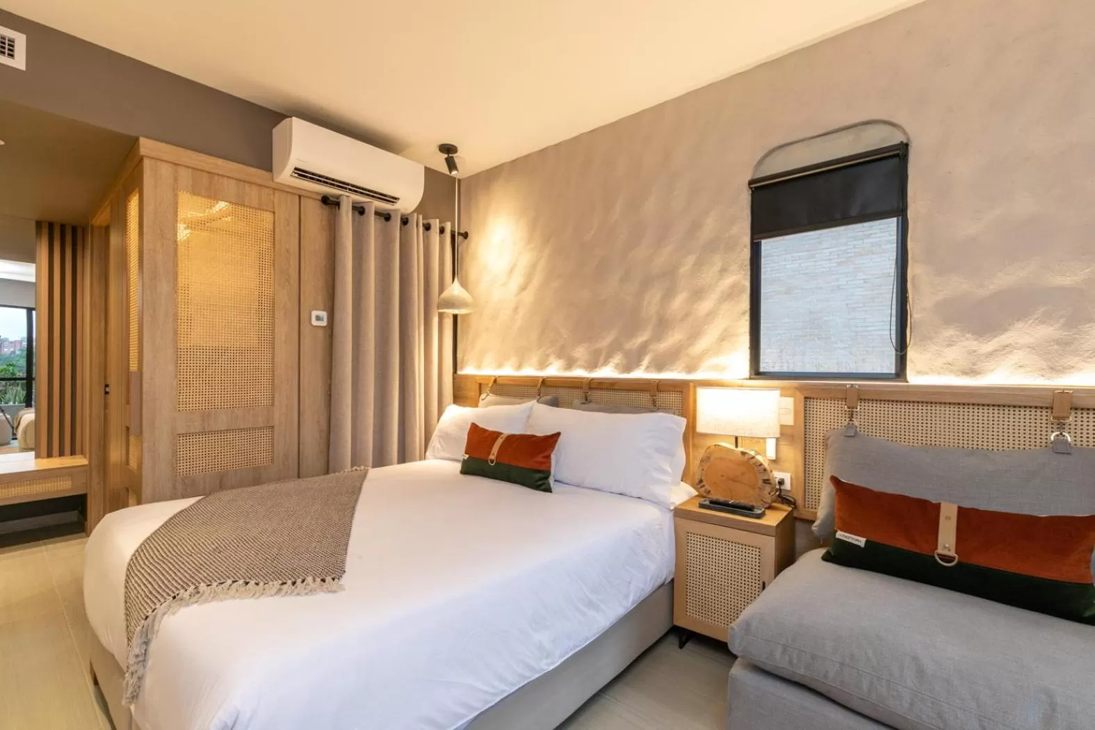 Photo of the whole room, Bed in Landmark Hotel