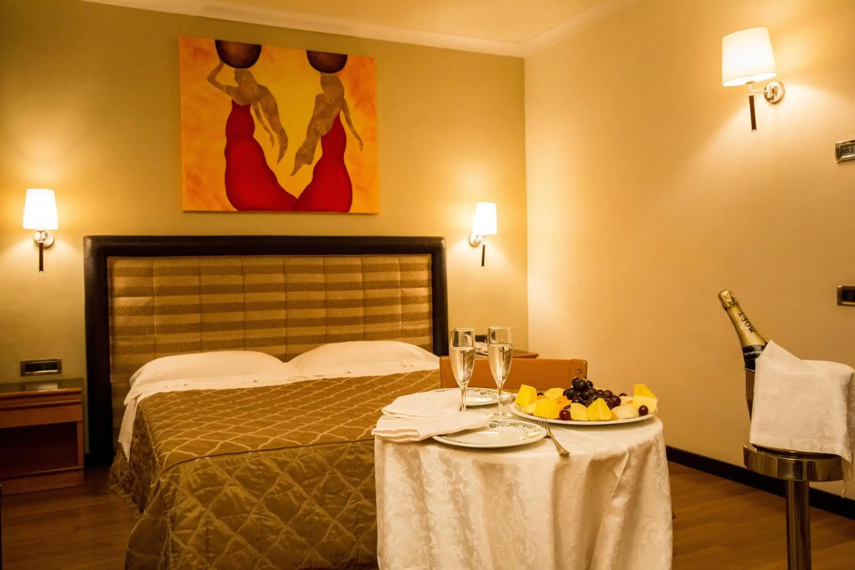 Food and drinks, Bed in Hotel Ares