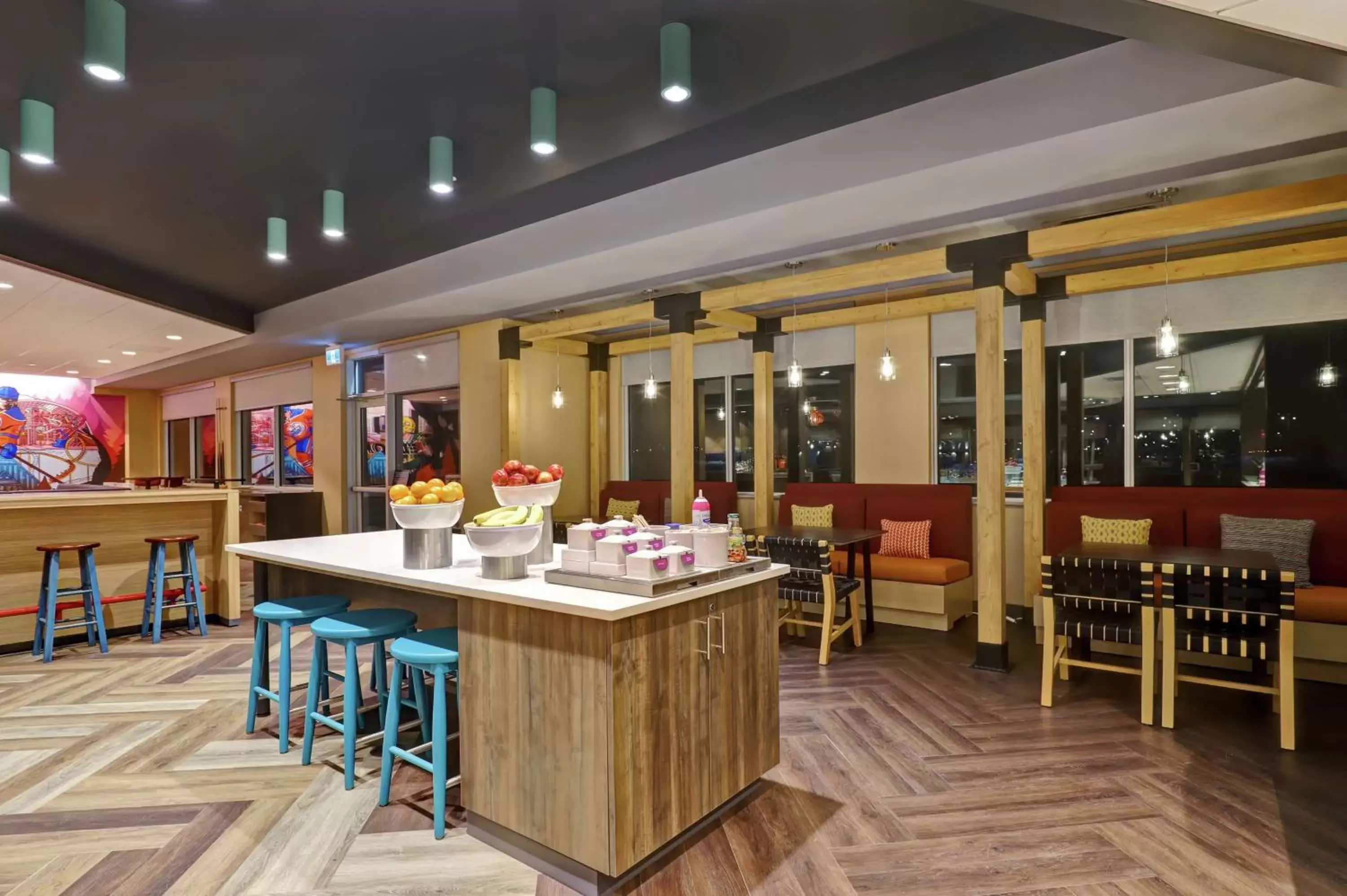 Restaurant/places to eat in Tru By Hilton Edmonton Windermere Restaurant/places to eat in Tru By Hilton Edmonton Windermere