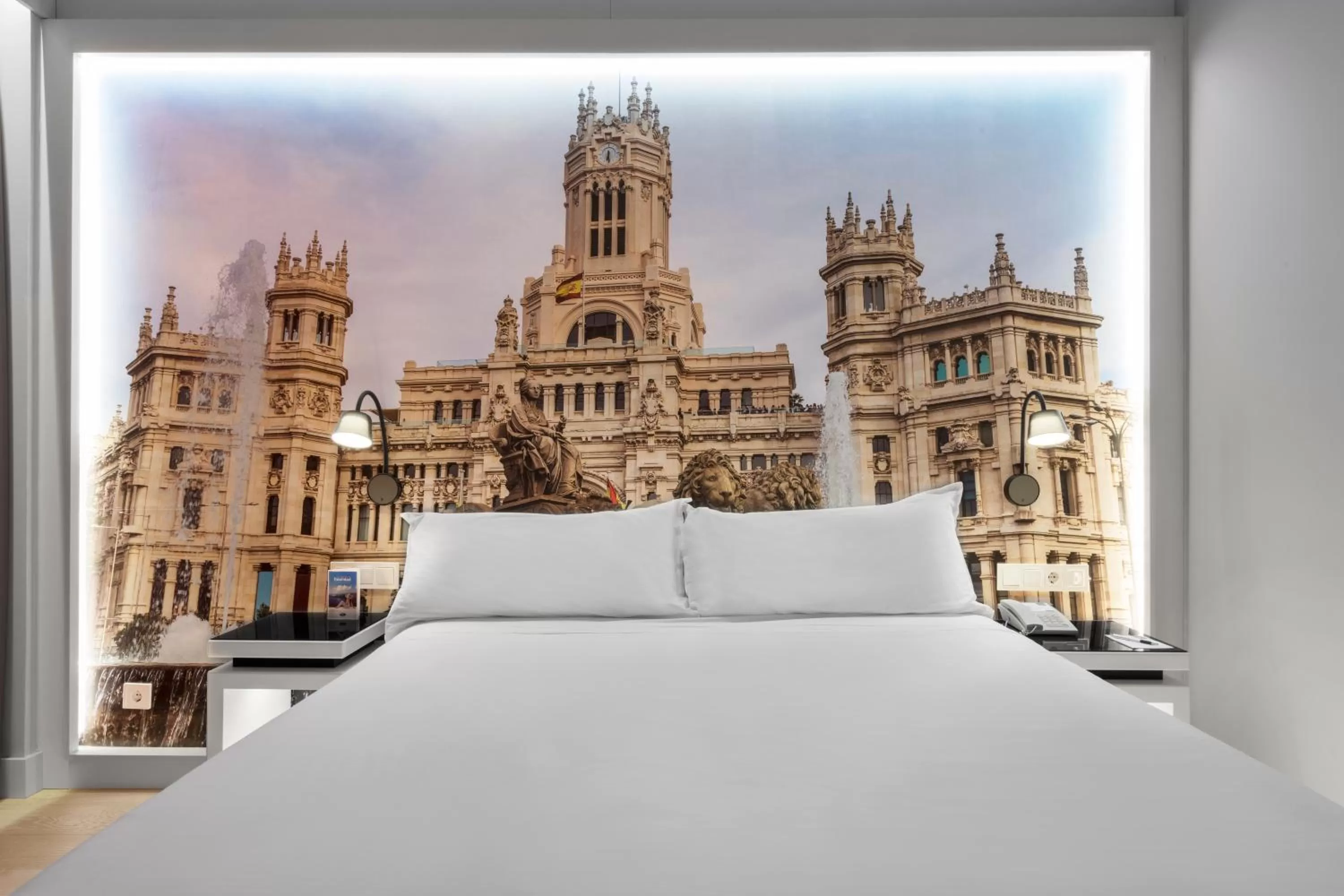 Nearby landmark, Bed in Elba Madrid Alcalá