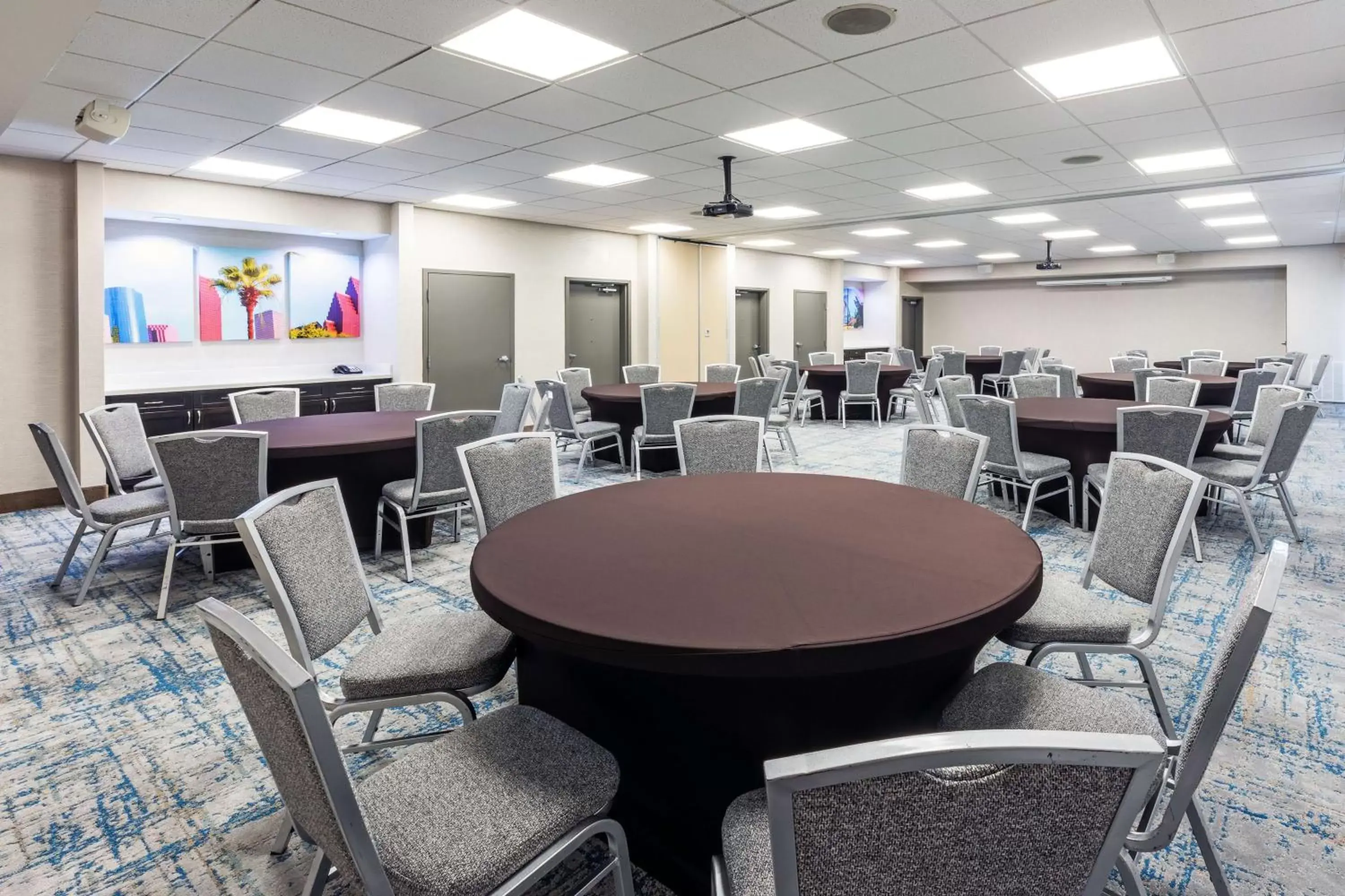 Meeting/conference room, Restaurant/Places to Eat in Hampton Inn and Suites Houston Central