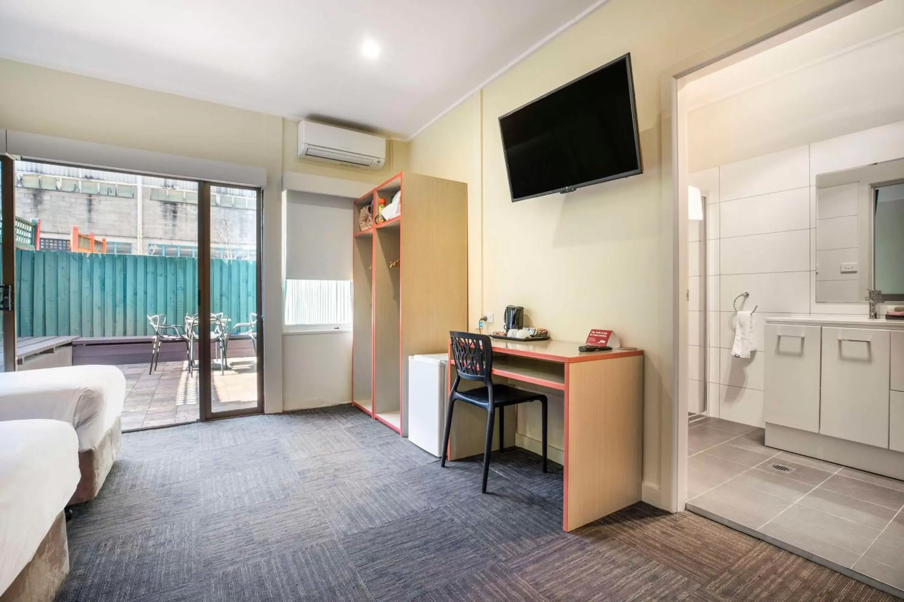 View (from property/room), Bed in Nightcap at High Flyer Hotel View (from property/room), Bed in Nightcap at High Flyer Hotel