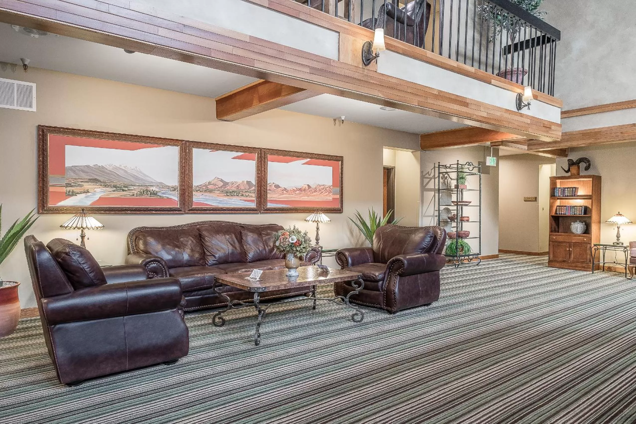 Communal lounge/ TV room in Park Plaza Resort - Park City, Ascend Collection Hotel