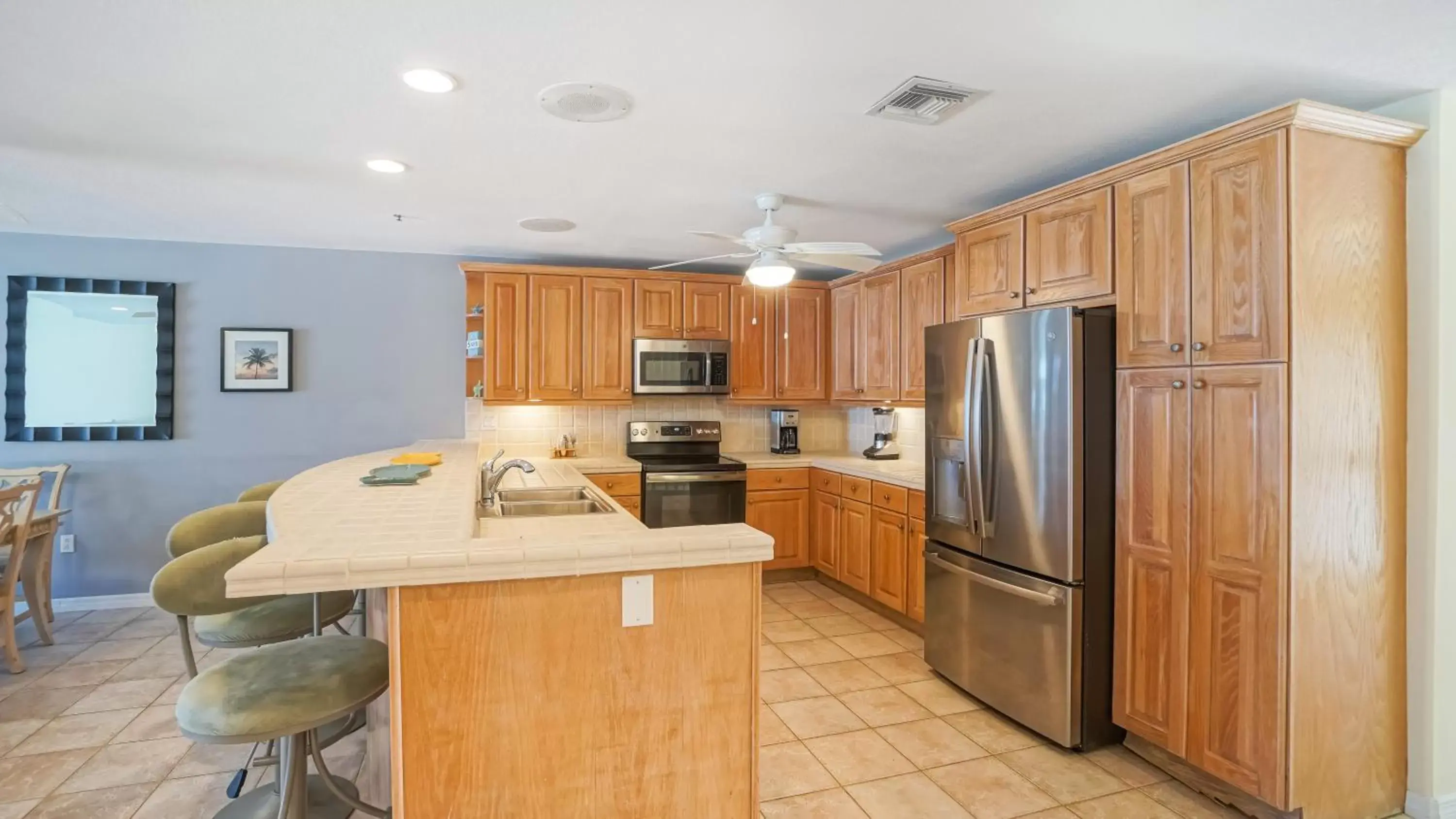 Kitchen or kitchenette, Kitchen/Kitchenette in Glunz Ocean Beach Hotel and Resort