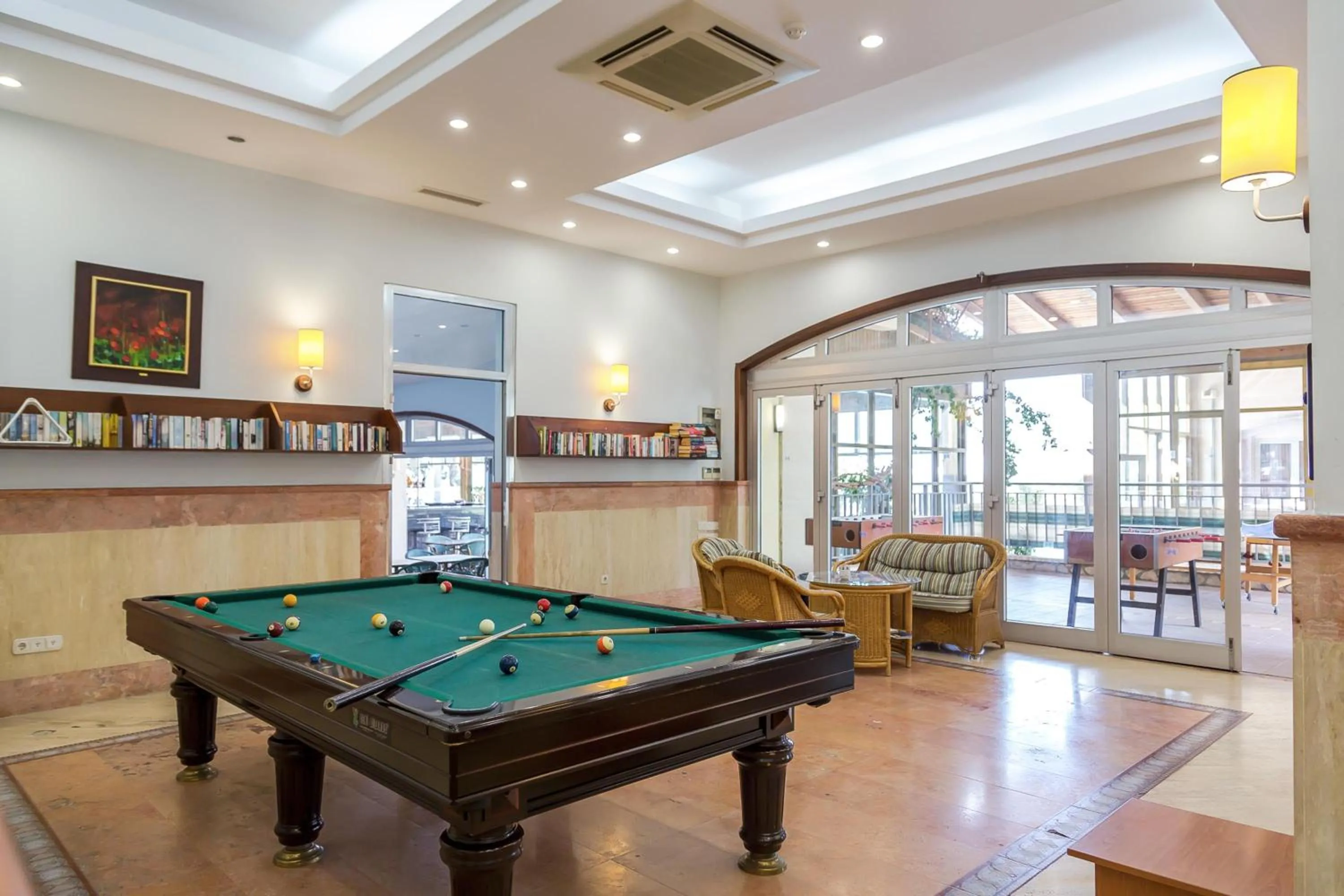 Billiard in Happy Hotel Kalkan