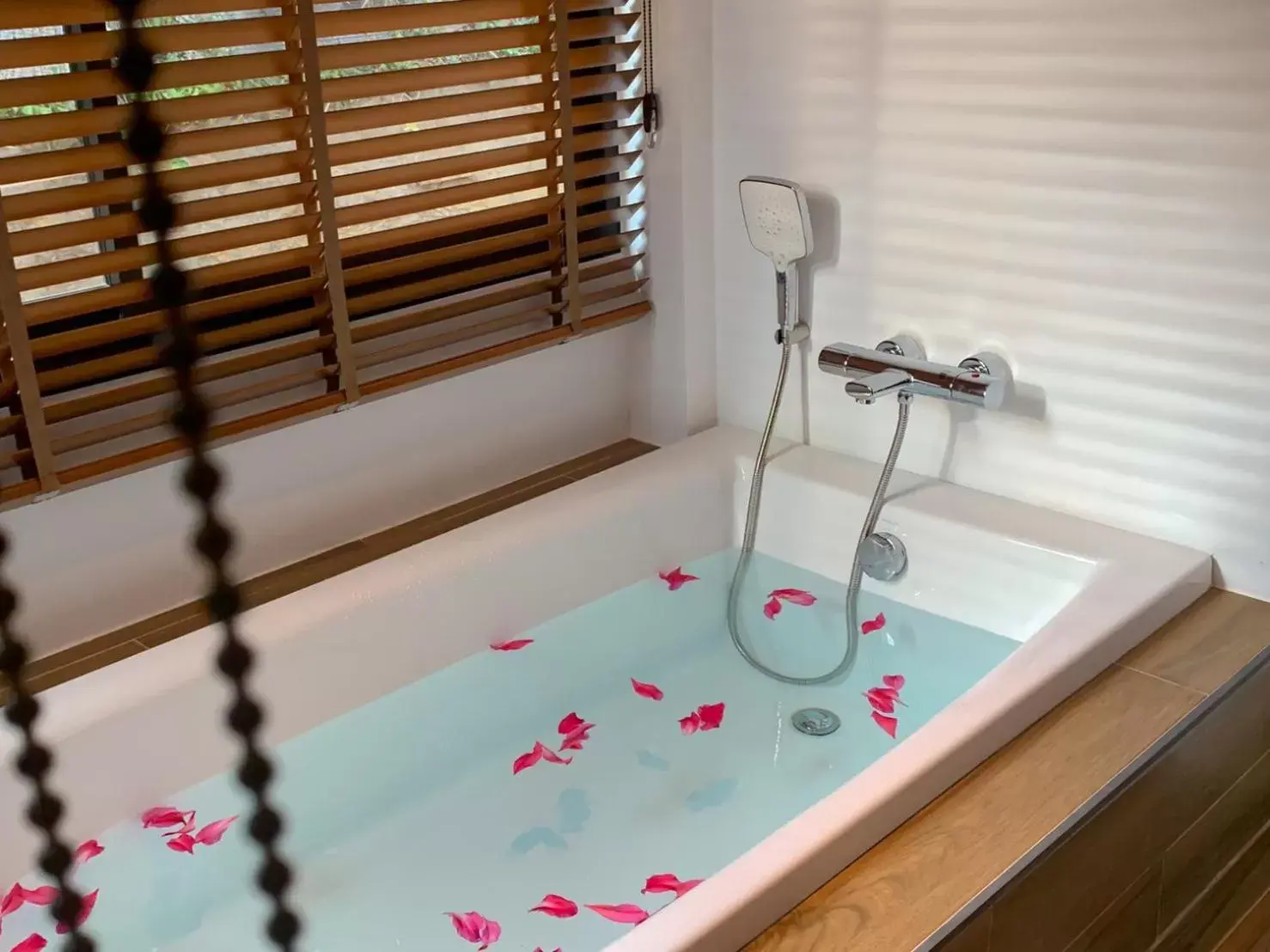 Bath, Bathroom in Kaibae Hut Resort