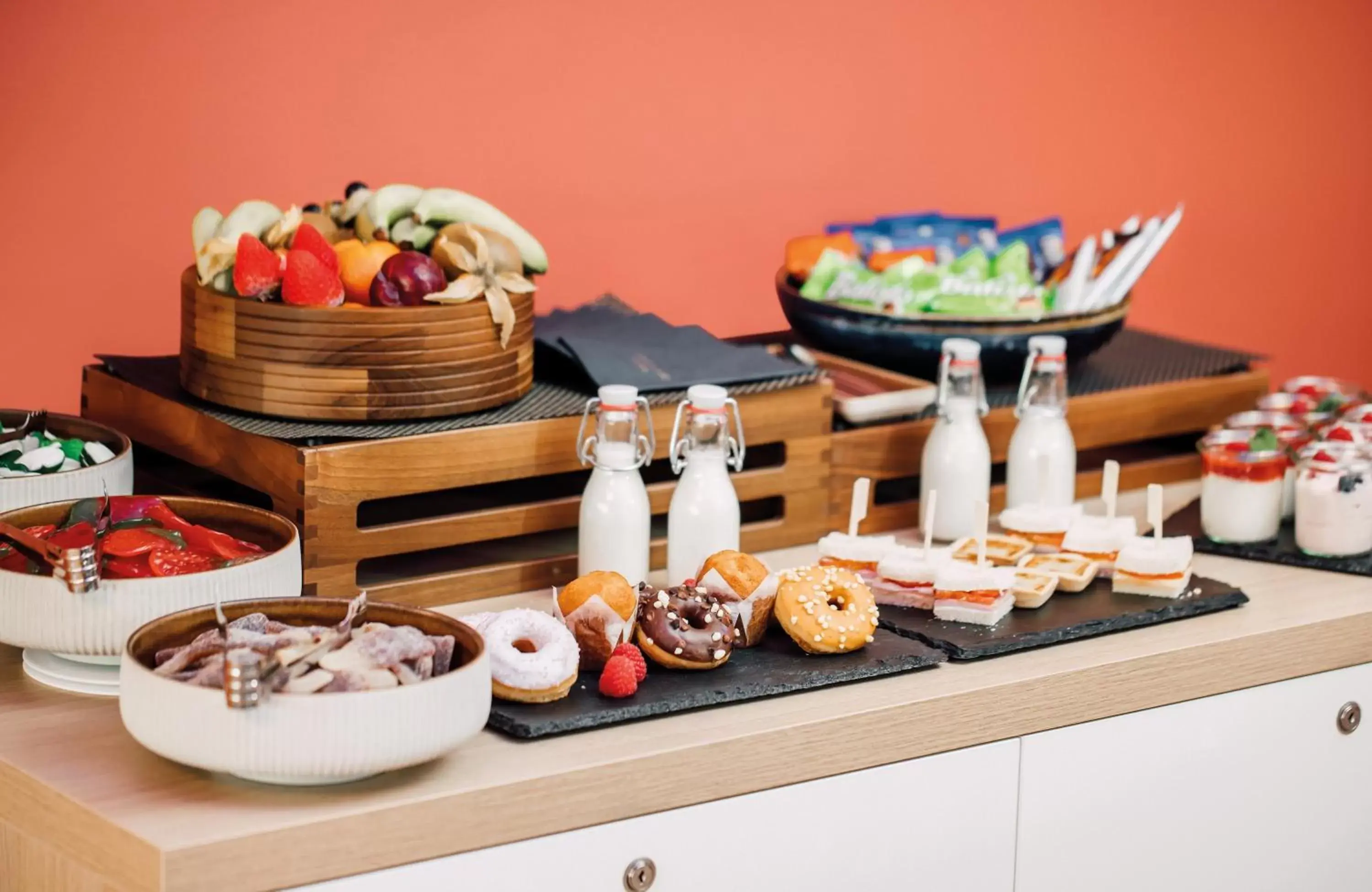 Meeting/conference room, Food in Leonardo Hotel Zurich Airport