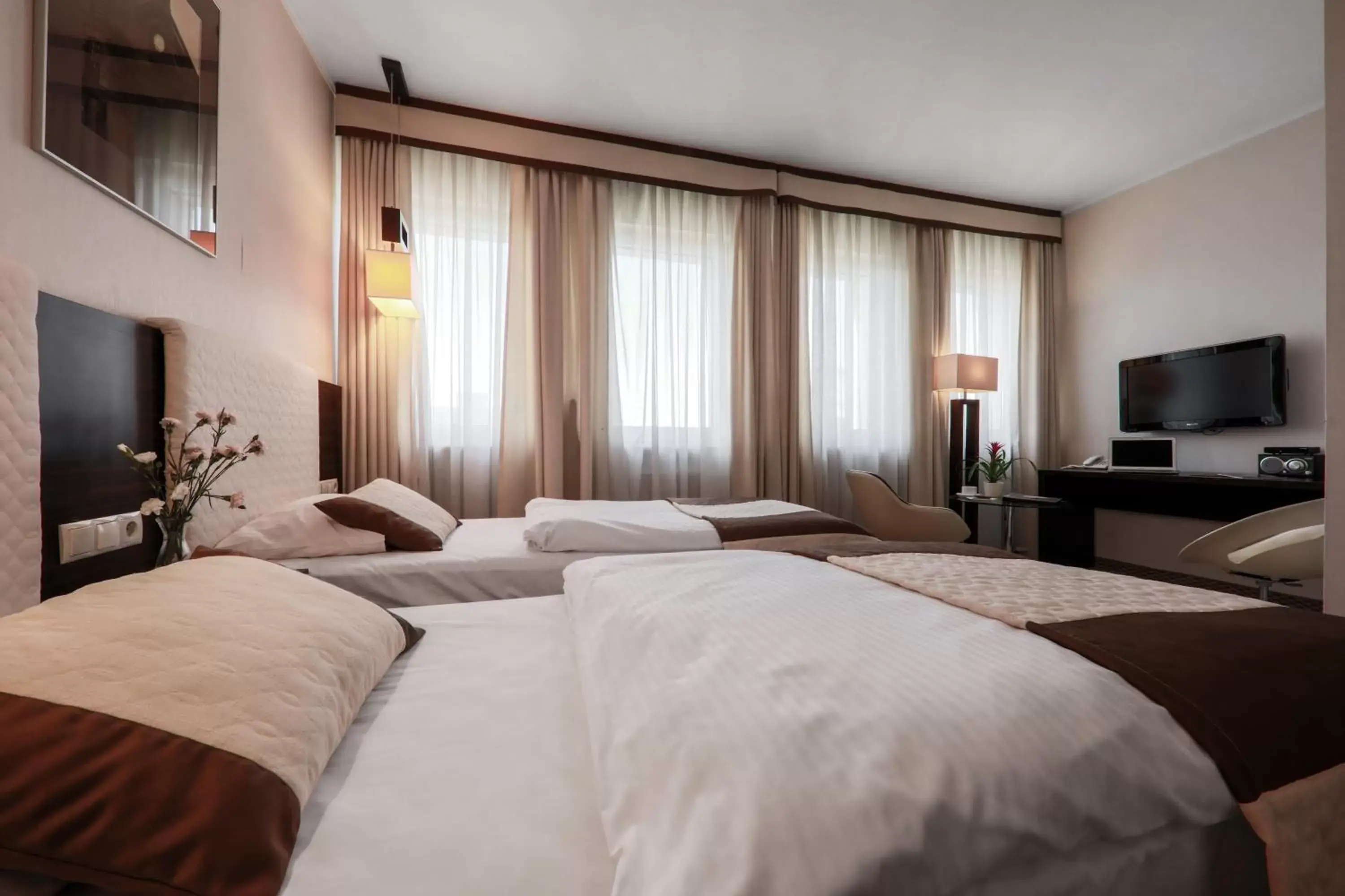 Large Twin Room - single occupancy in Hotel Borowiecki Large Twin Room - single occupancy in Hotel Borowiecki