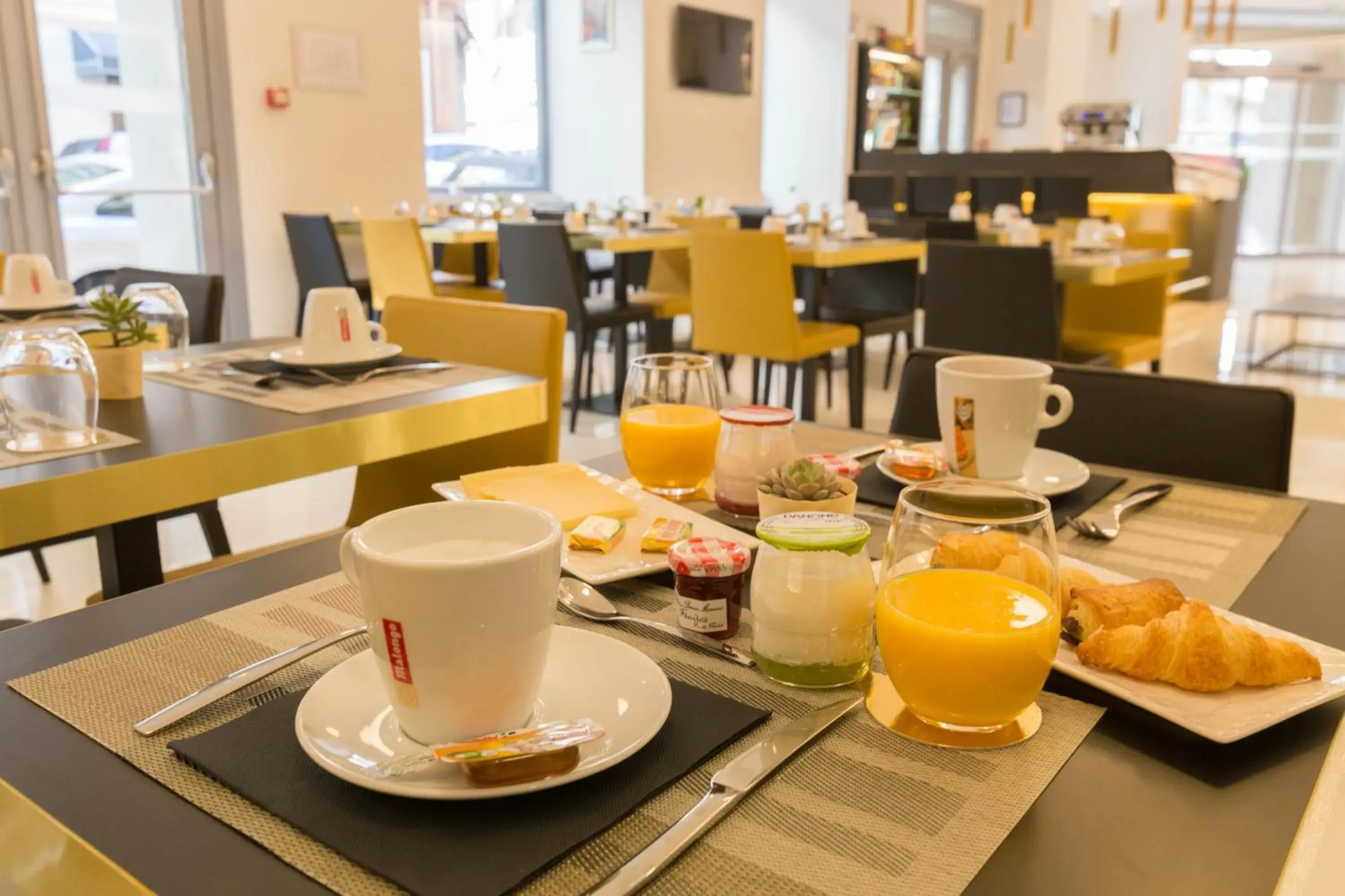 Breakfast, Restaurant/Places to Eat in Hotel Nice Azur Riviera