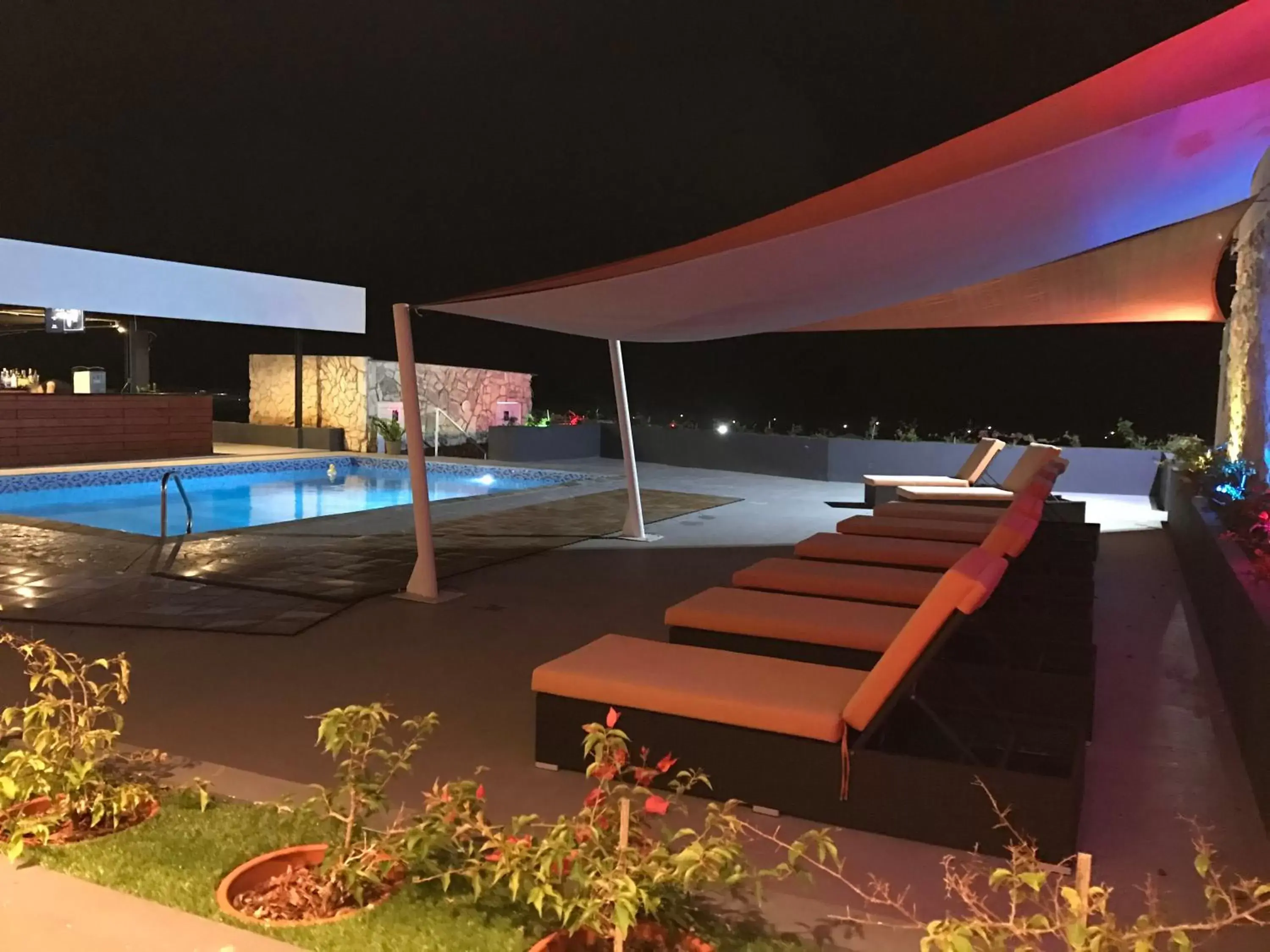 Patio, Swimming Pool in Curacao Airport Hotel