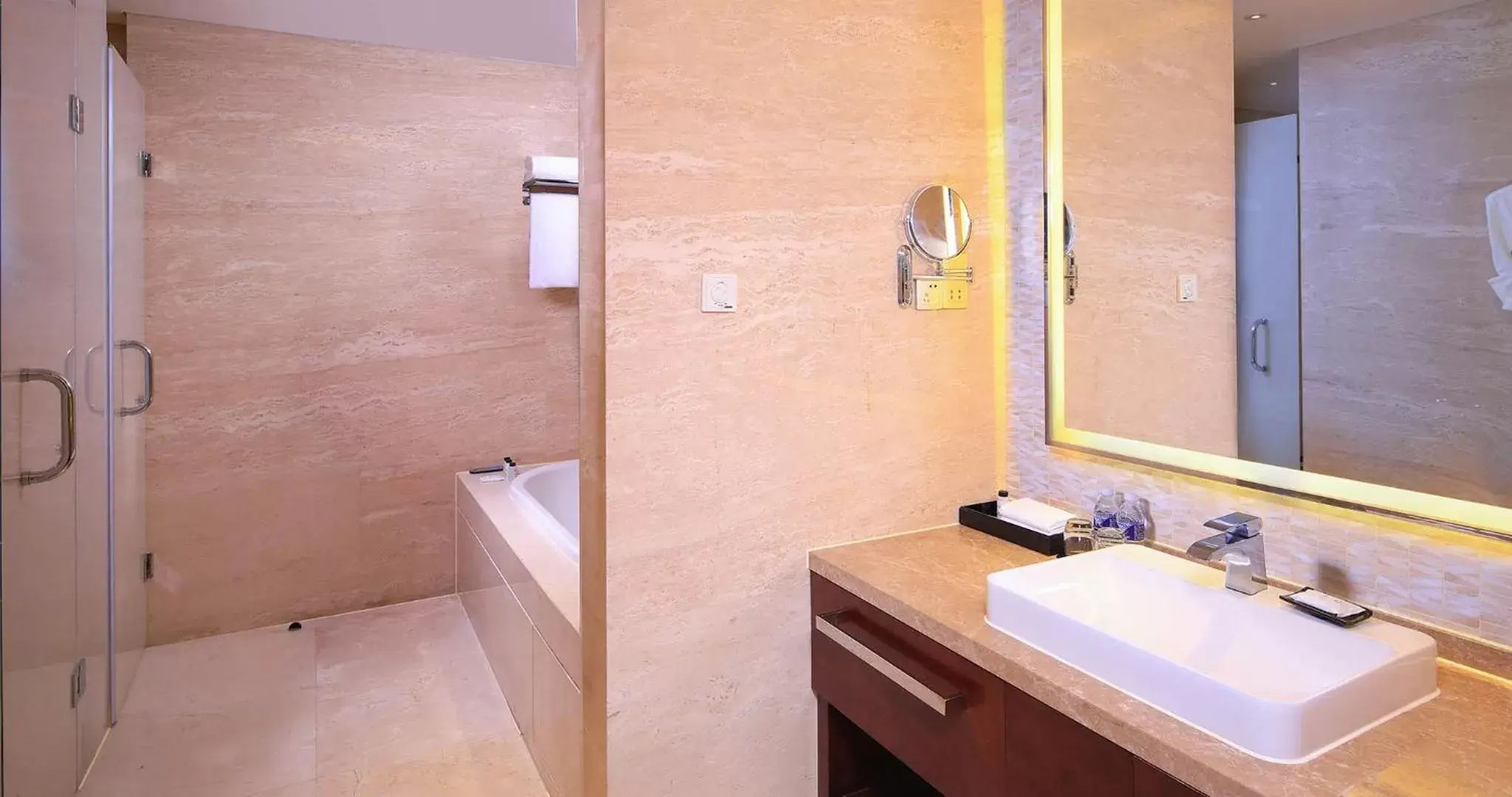 Bathroom in Sheraton Shanghai Hongkou Hotel