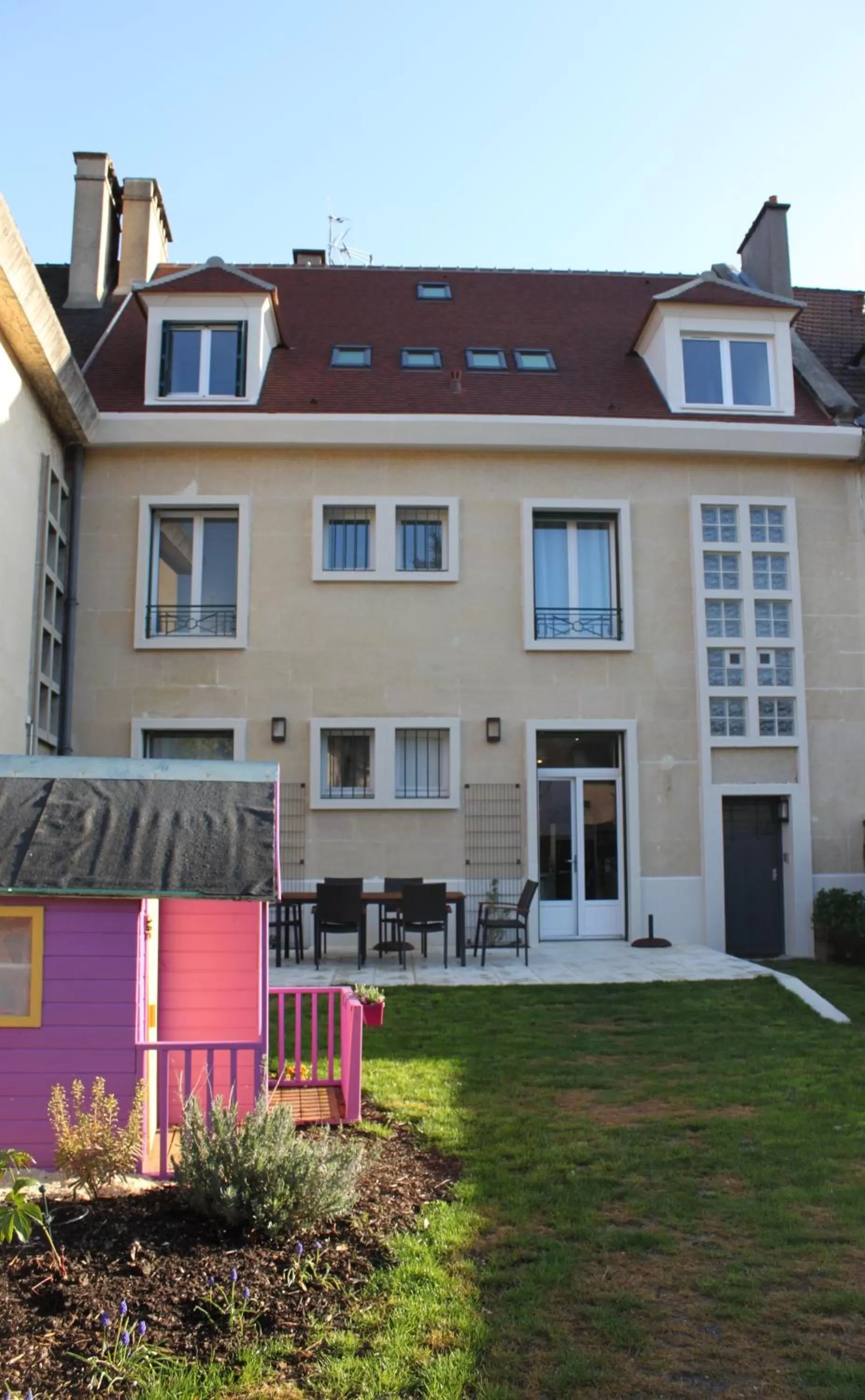 Garden, Property Building in Au Coeur De Beauvais