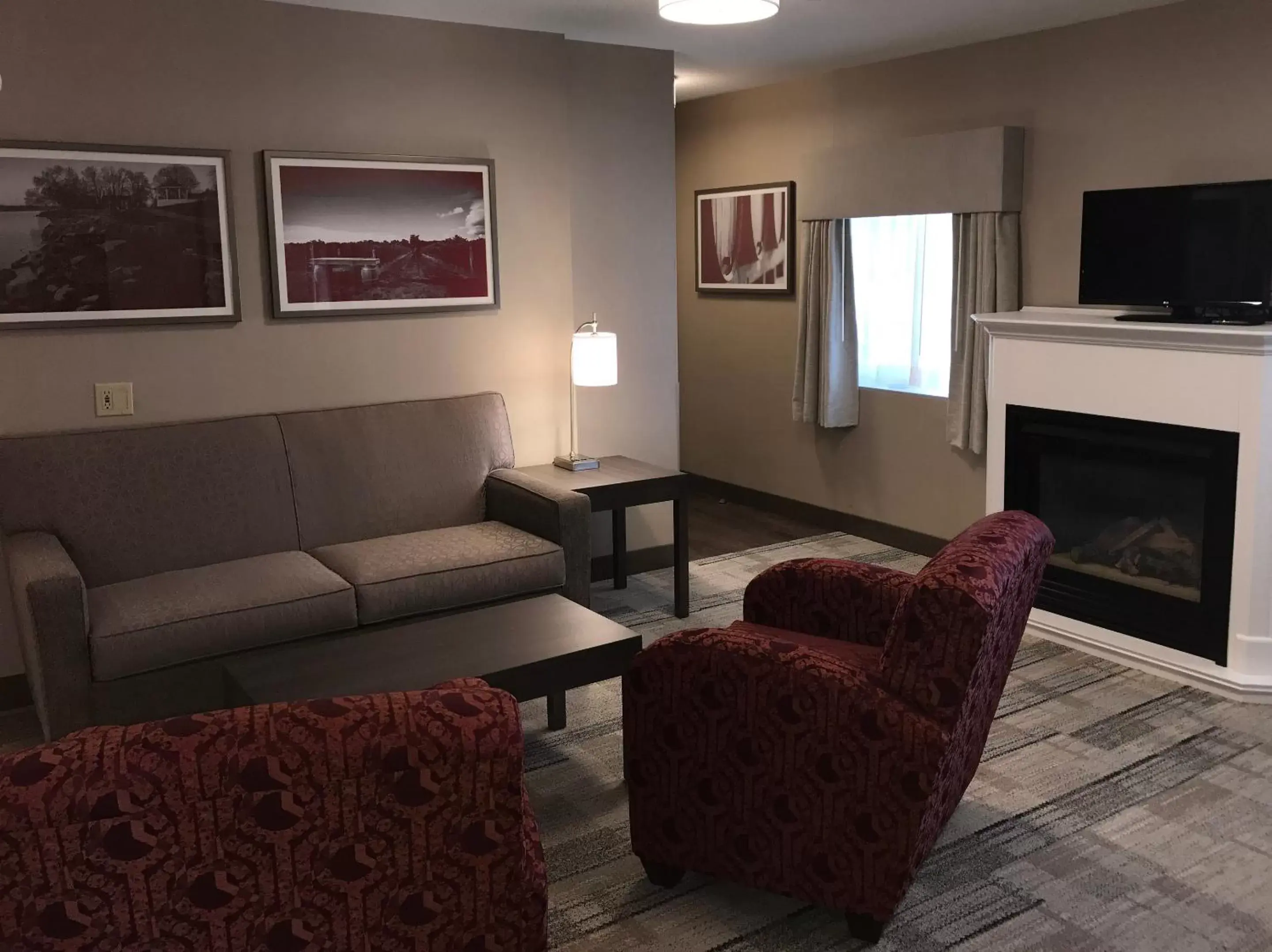 Seating Area in Best Western Colonel Butler Inn