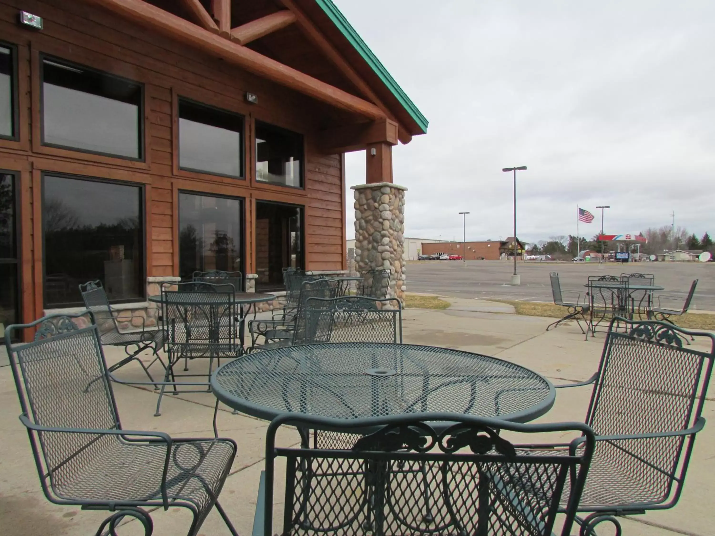 Patio, Balcony/Terrace in AmeriVu Inn & Suites