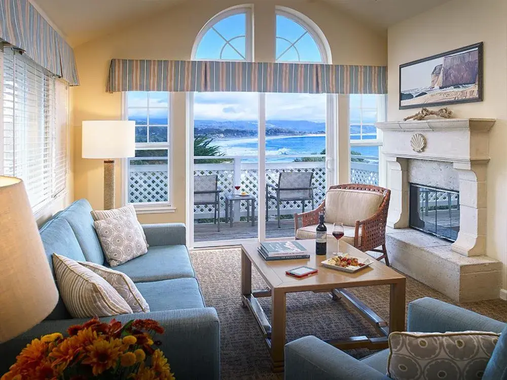 Balcony/Terrace, Seating Area in Beach House Half Moon Bay