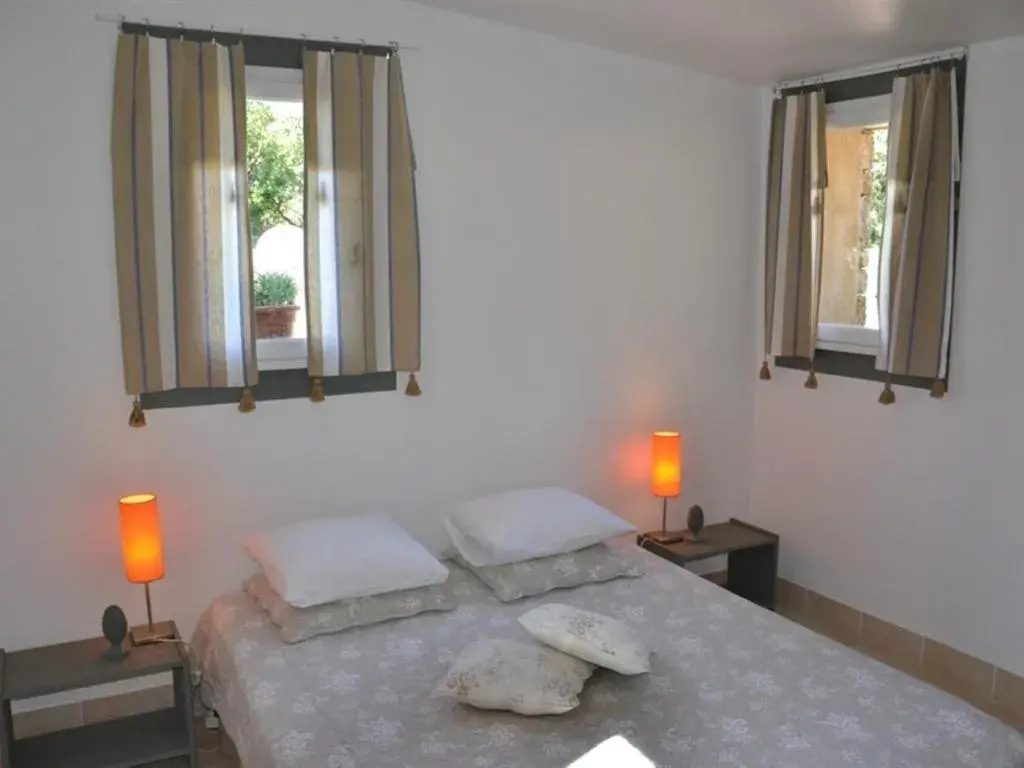 Small Double Room in La Devinière Small Double Room in La Devinière