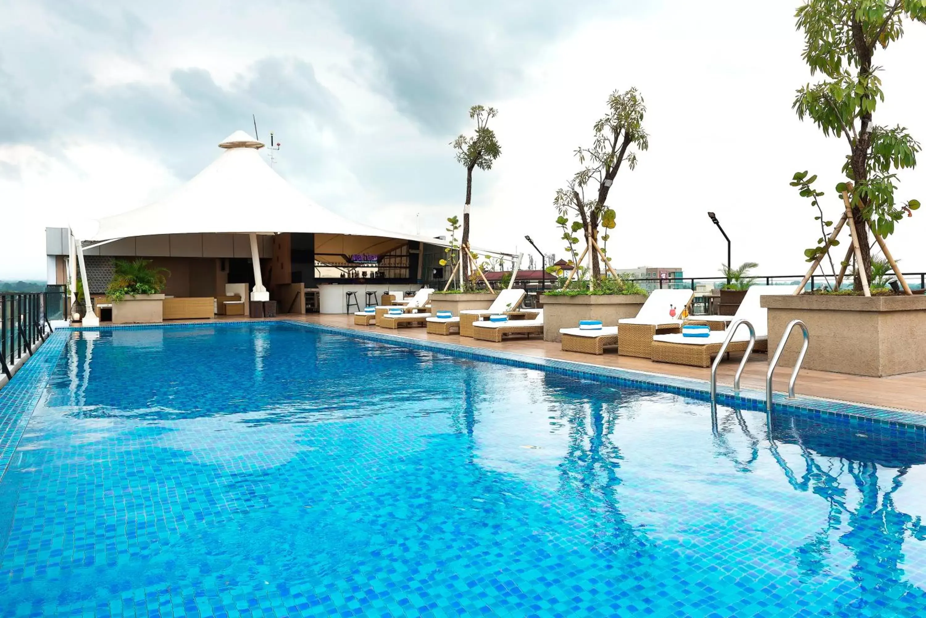Swimming Pool in Satoria Hotel Yogyakarta - CHSE Certified