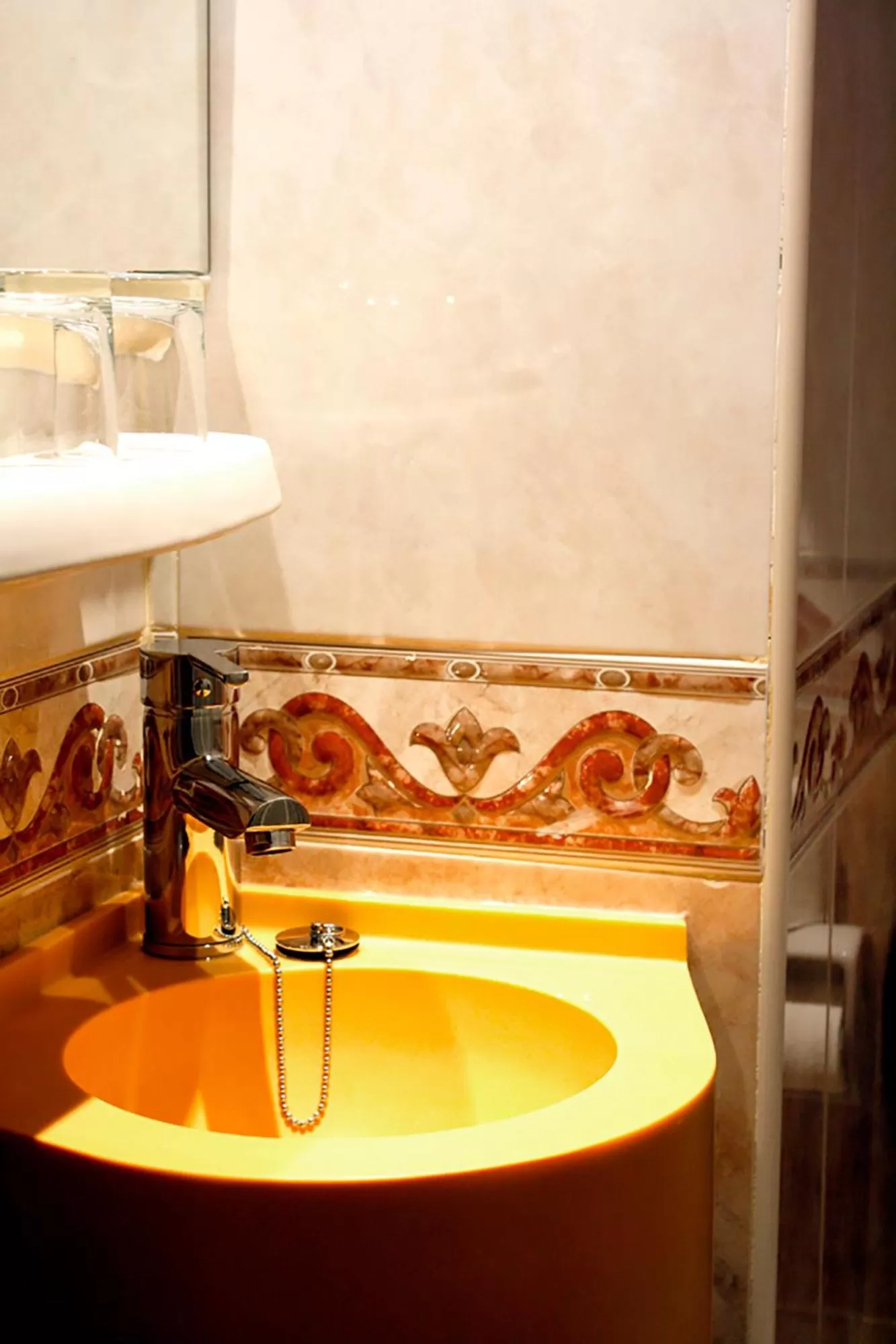 Toilet in Hotel Universal Murcia