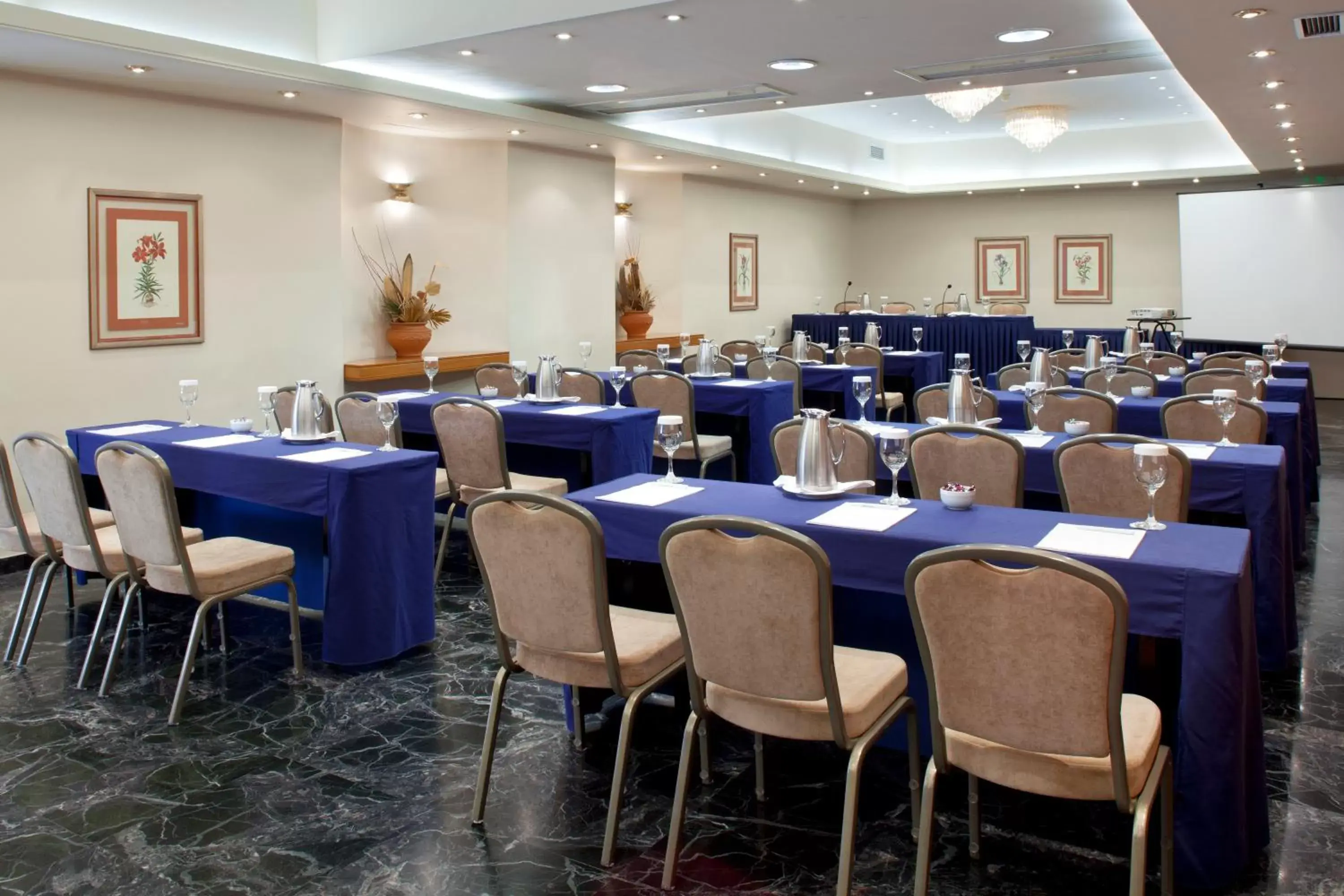 Meeting/conference room, Restaurant/Places to Eat in Holiday Inn Thessaloniki, an IHG Hotel