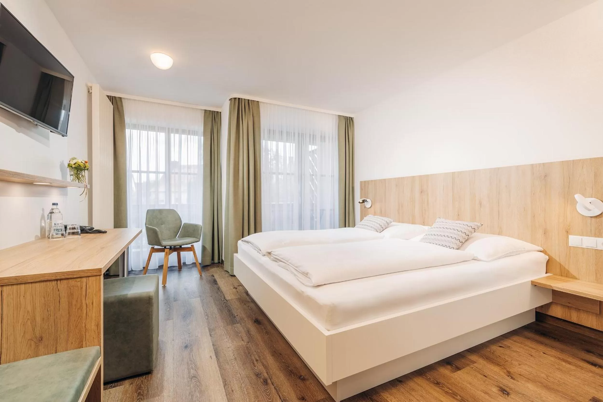 Decorative detail, Bed in Hotel Garni Gästehaus am Mühlbach