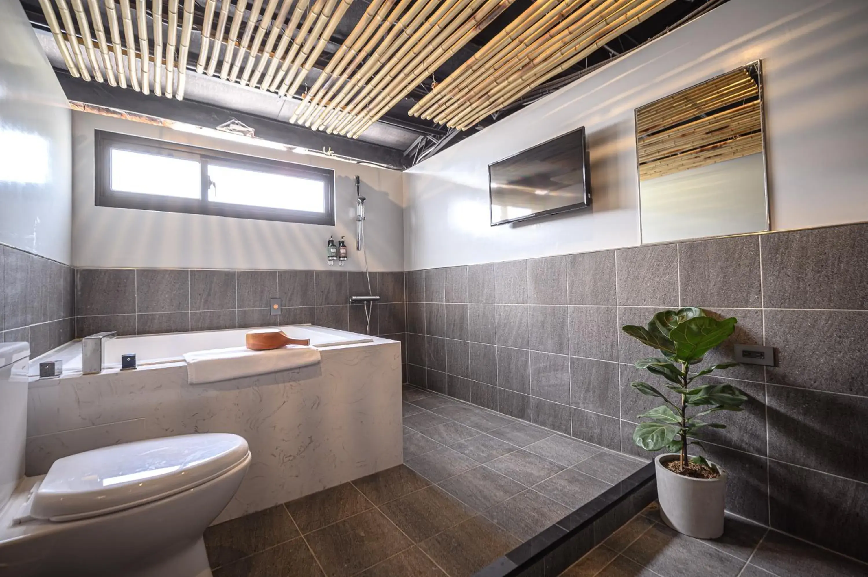 Bathroom in Yunoyado Onsen Hotspring Hotel Deyang