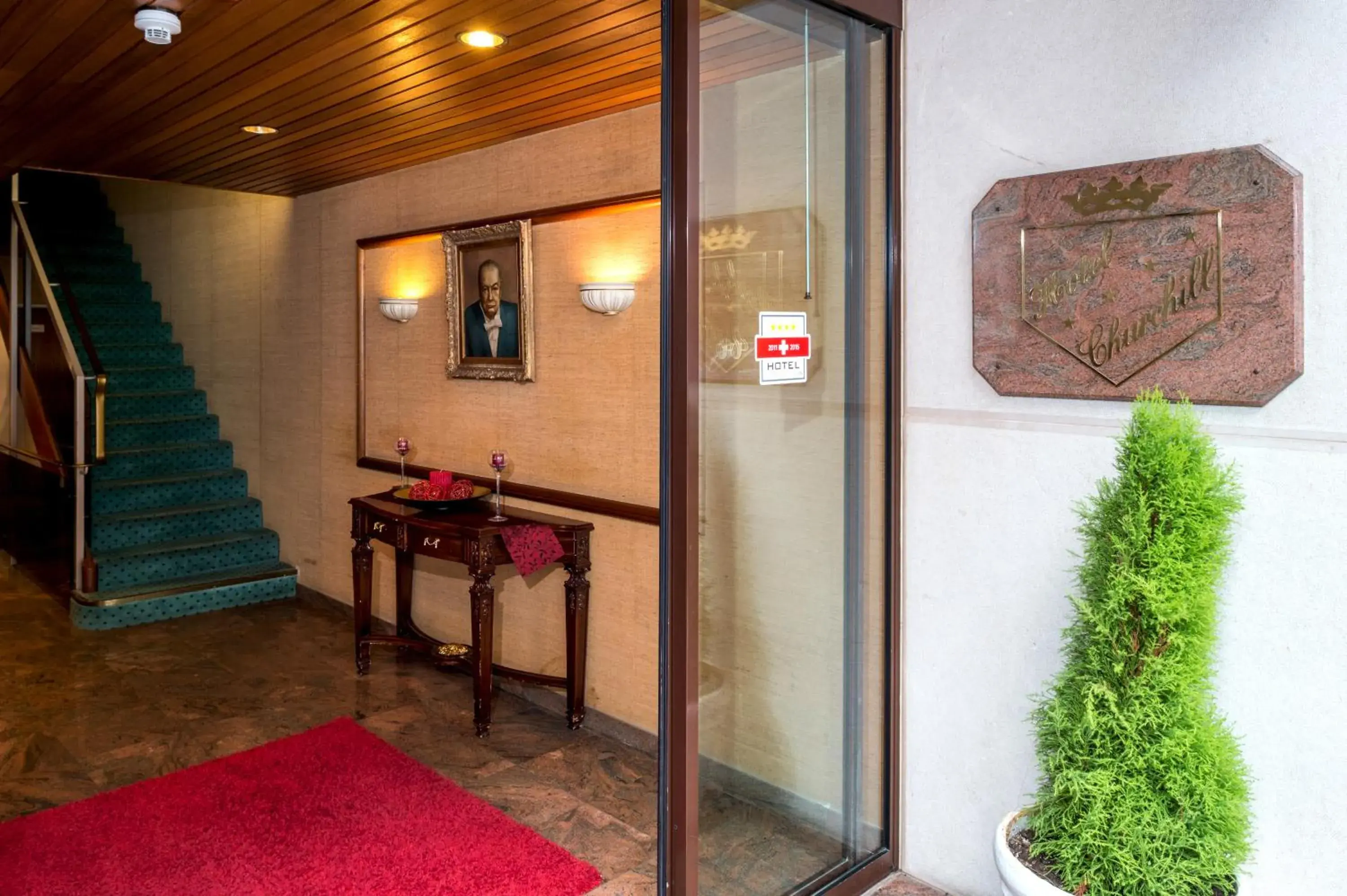 Property building in Hotel Churchill Property building in Hotel Churchill