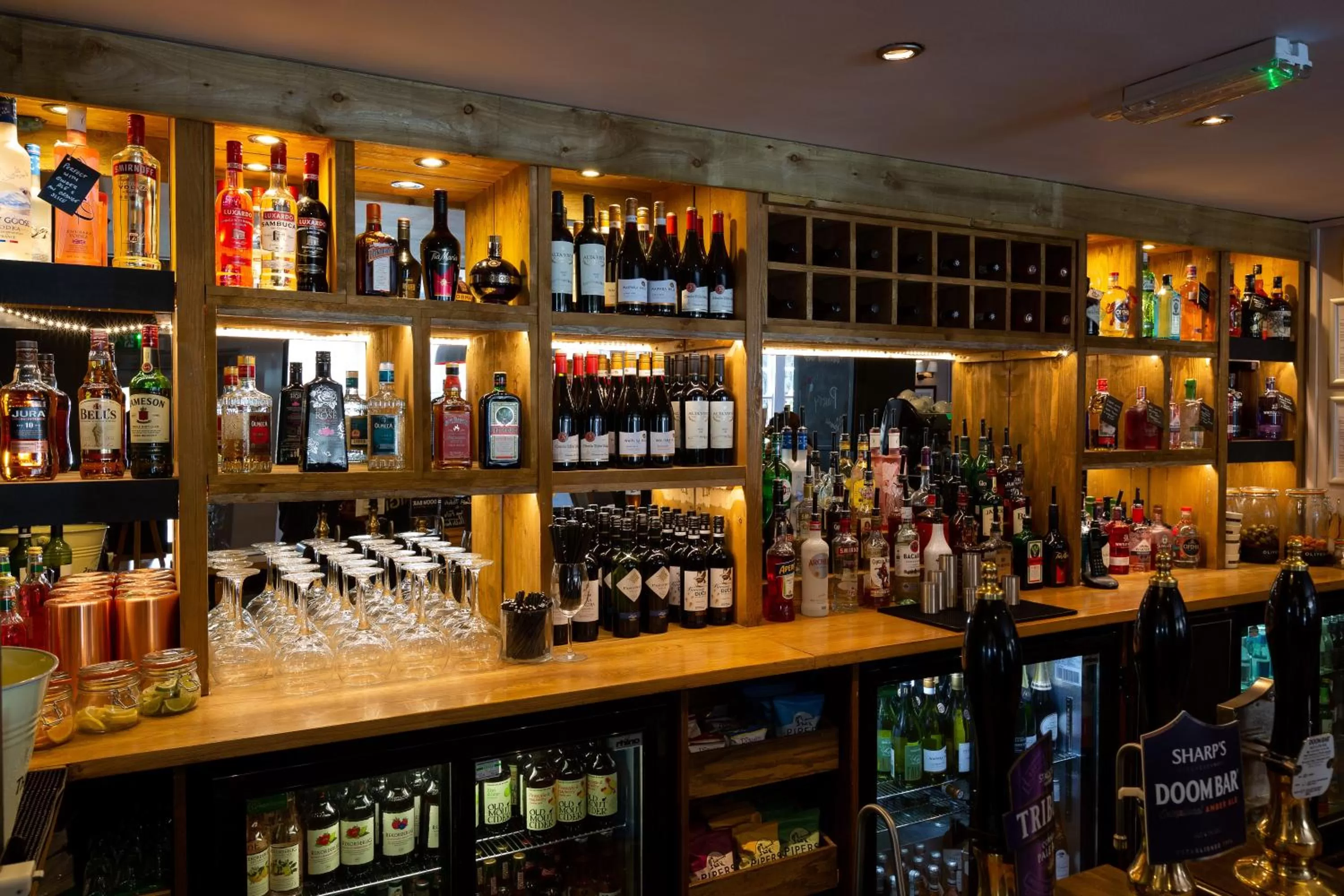 Lounge or bar in The Poacher Inn