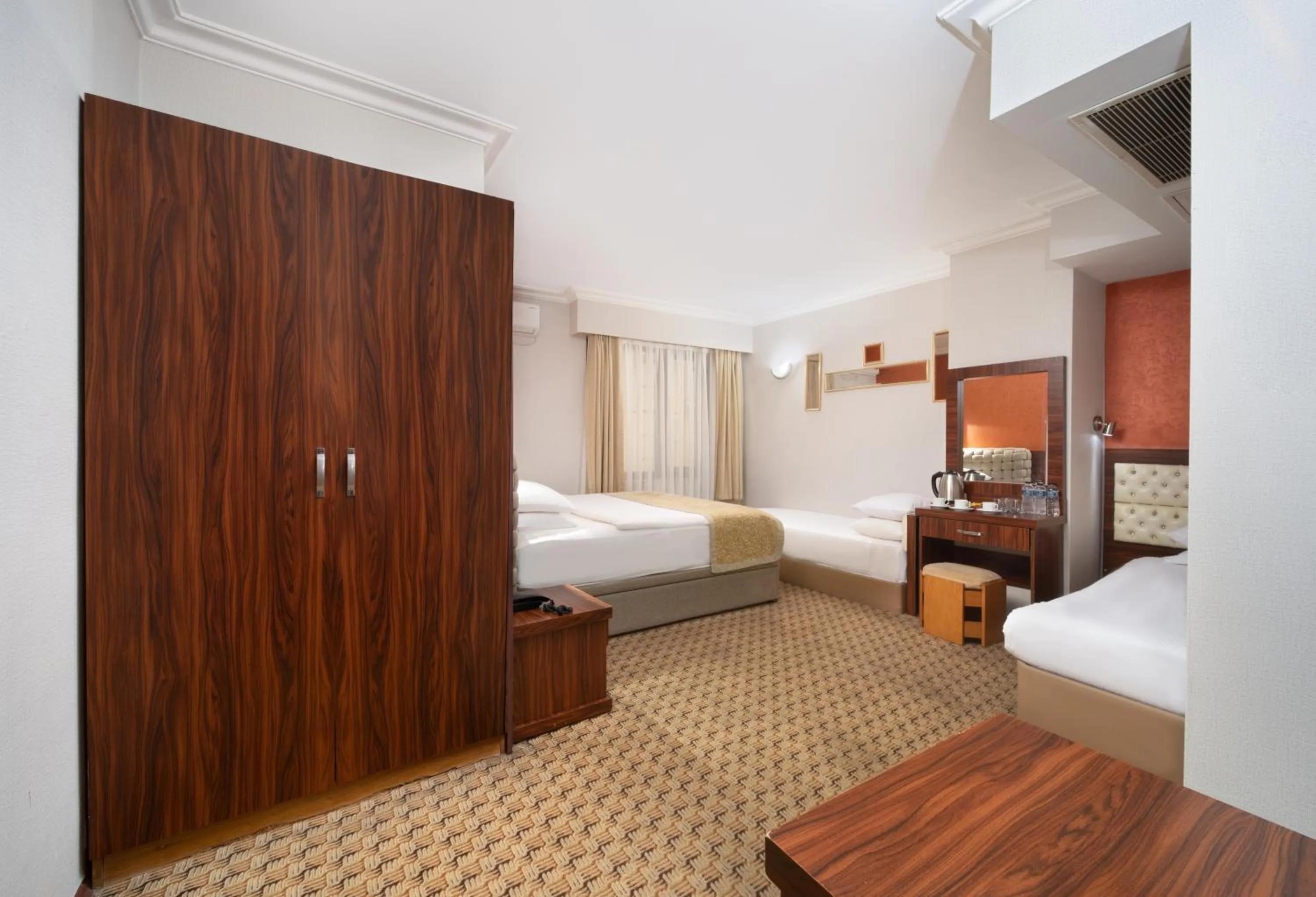 Bed in Elan Hotel Istanbul Pera