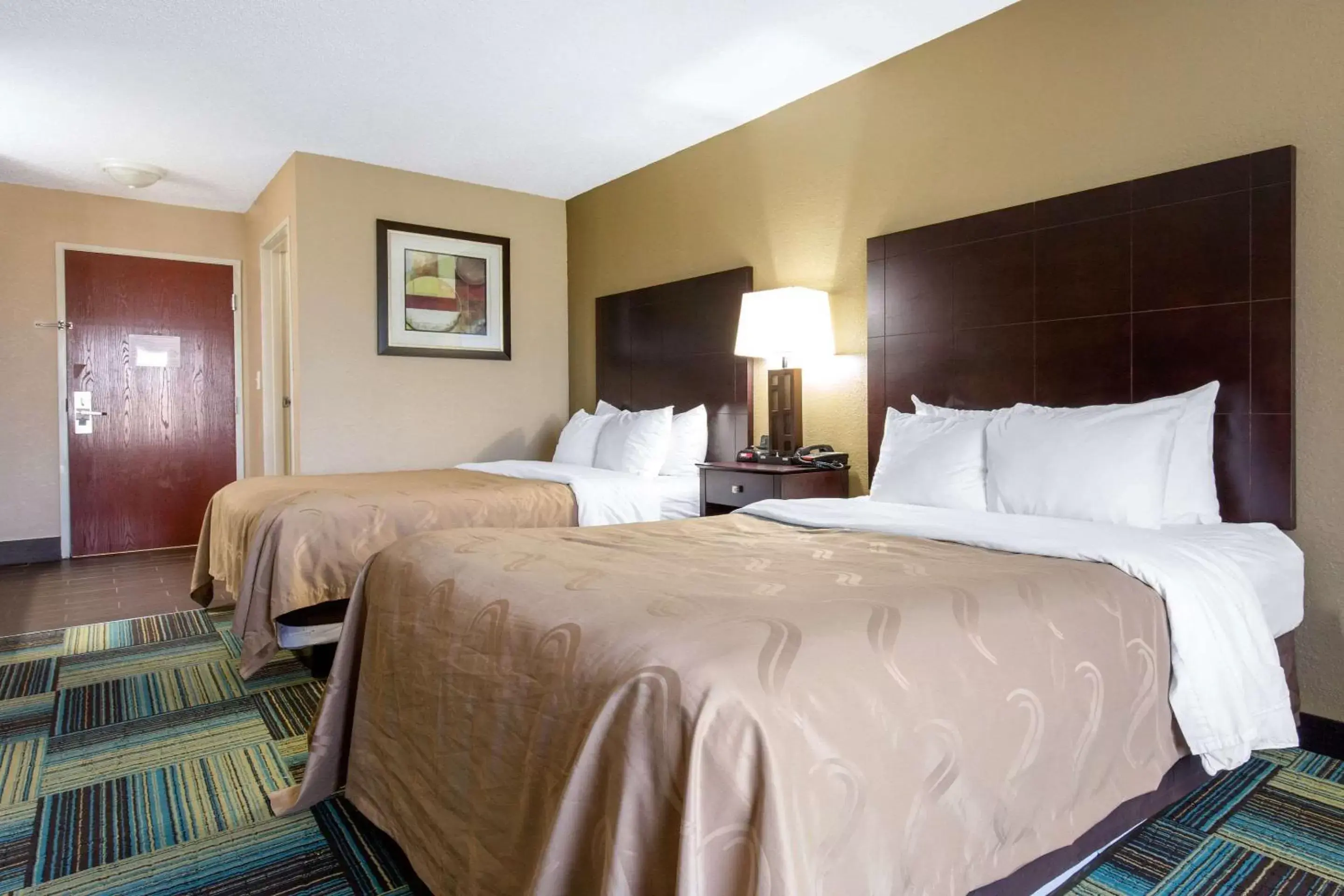 Photo of the whole room, Bed in Quality Inn & Suites Arnold