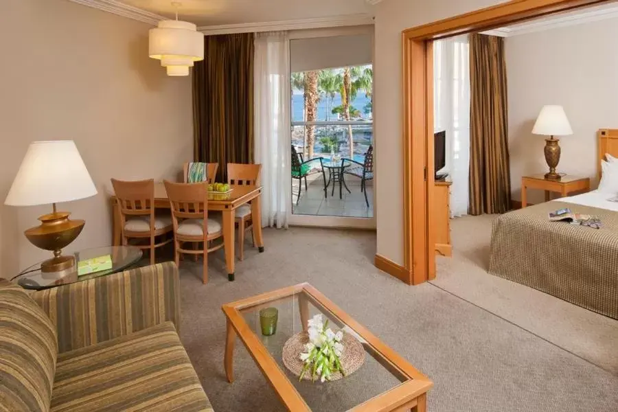 Deluxe One Bedroom Suite with Pool View and Balcony (2 Adults + 1 Child) in Aria Deluxe One Bedroom Suite with Pool View and Balcony (2 Adults + 1 Child) in Aria