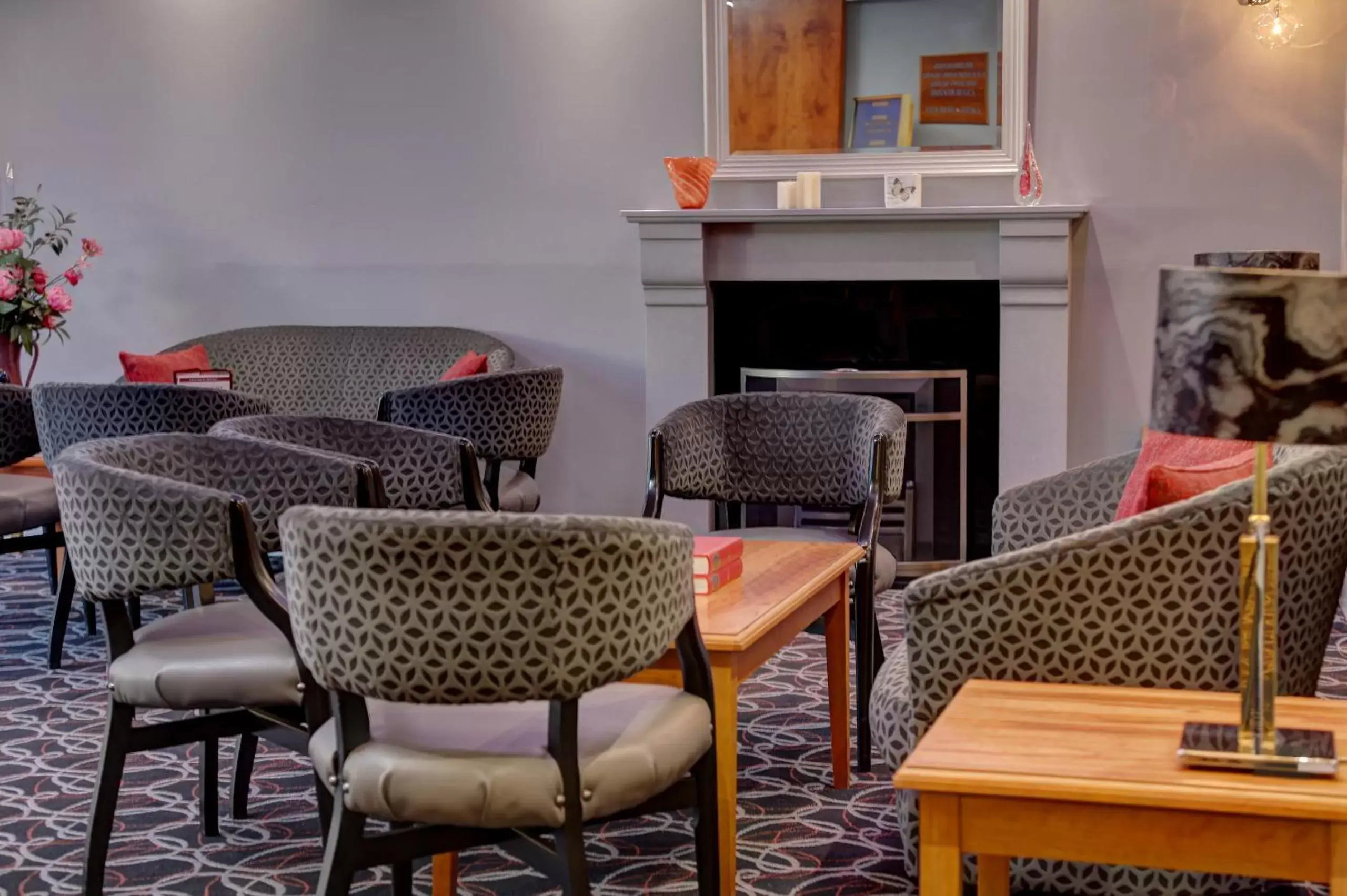 Lobby or reception, Seating Area in Best Western Kings Manor