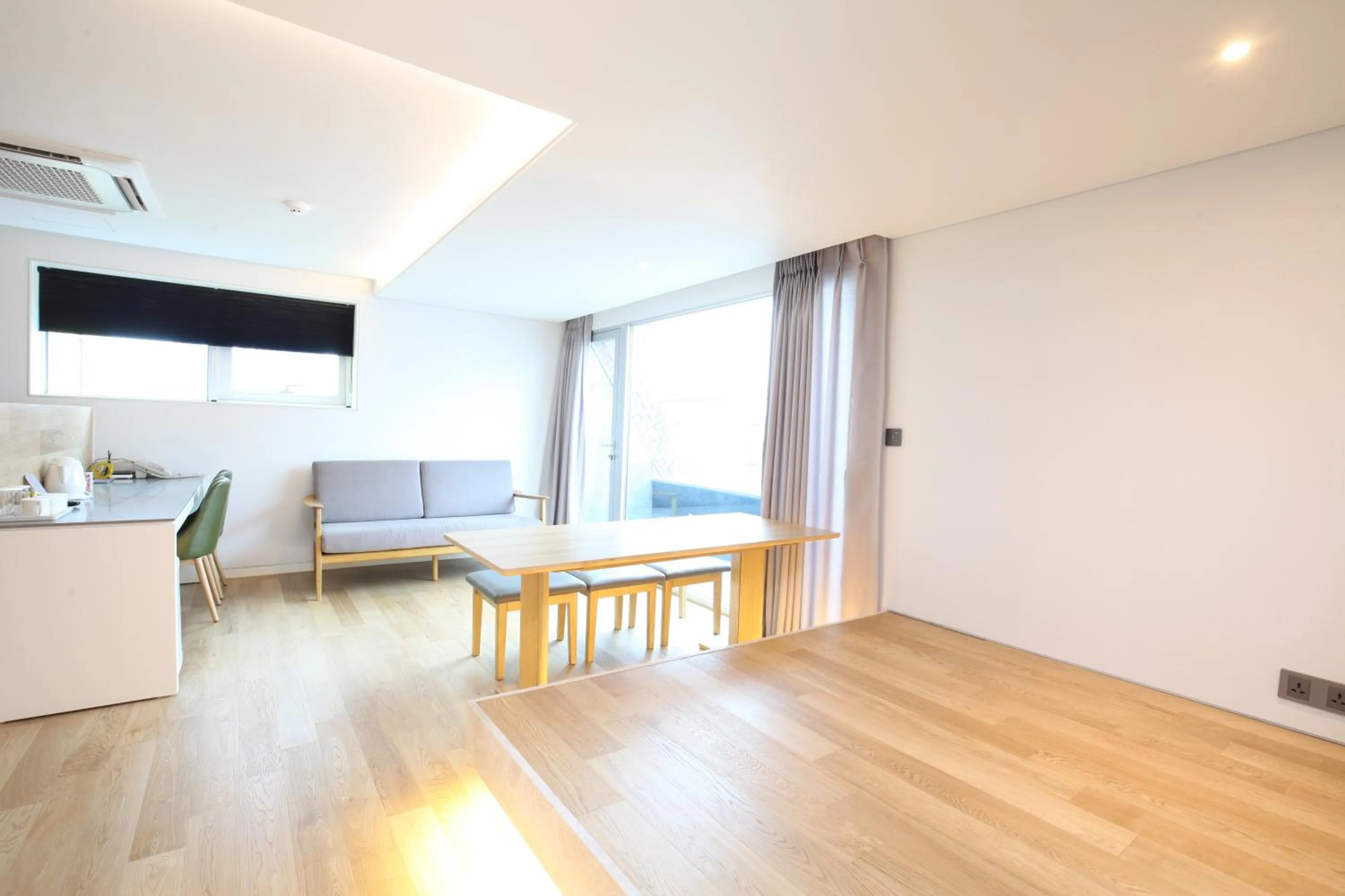 Decorative detail in Angel Hotel