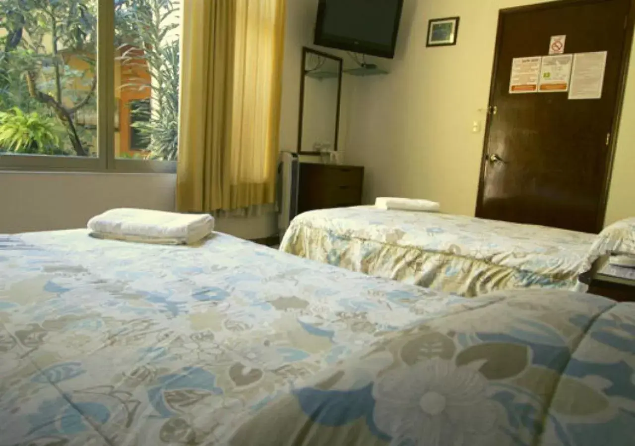 Bedroom, Bed in Hotel Don Nino