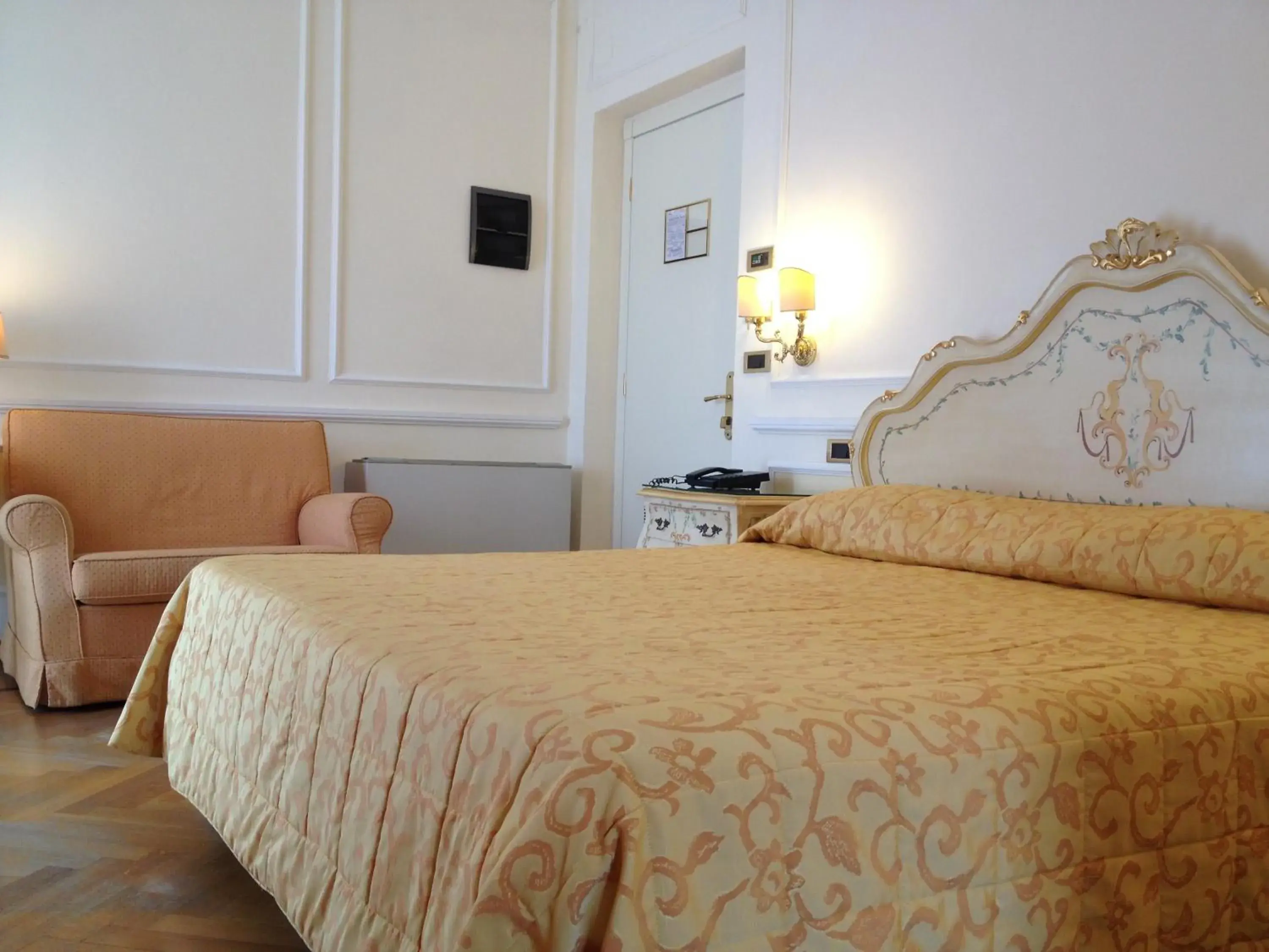 Bed in Grand Hotel Villa Balbi