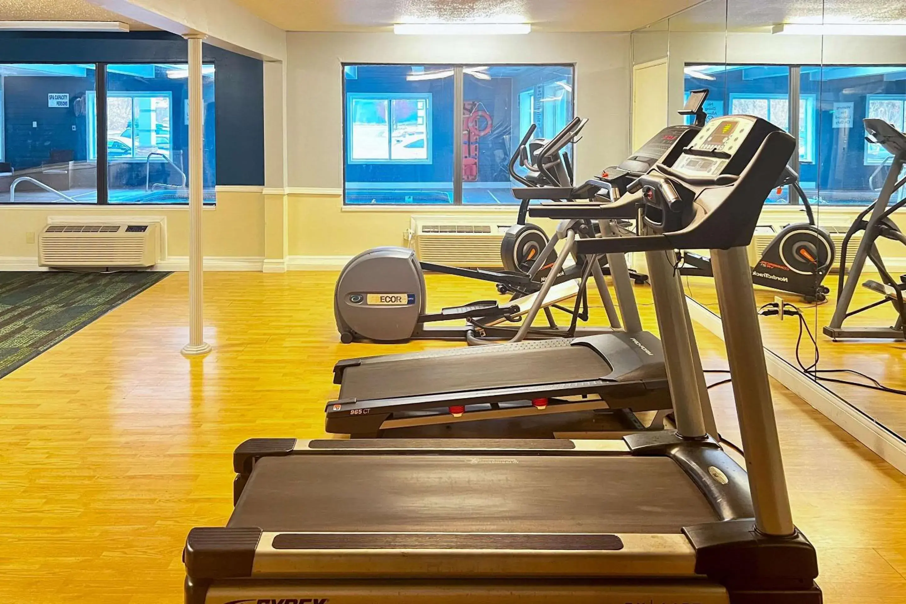 Fitness centre/facilities, Fitness Center/Facilities in Clarion Inn & Suites