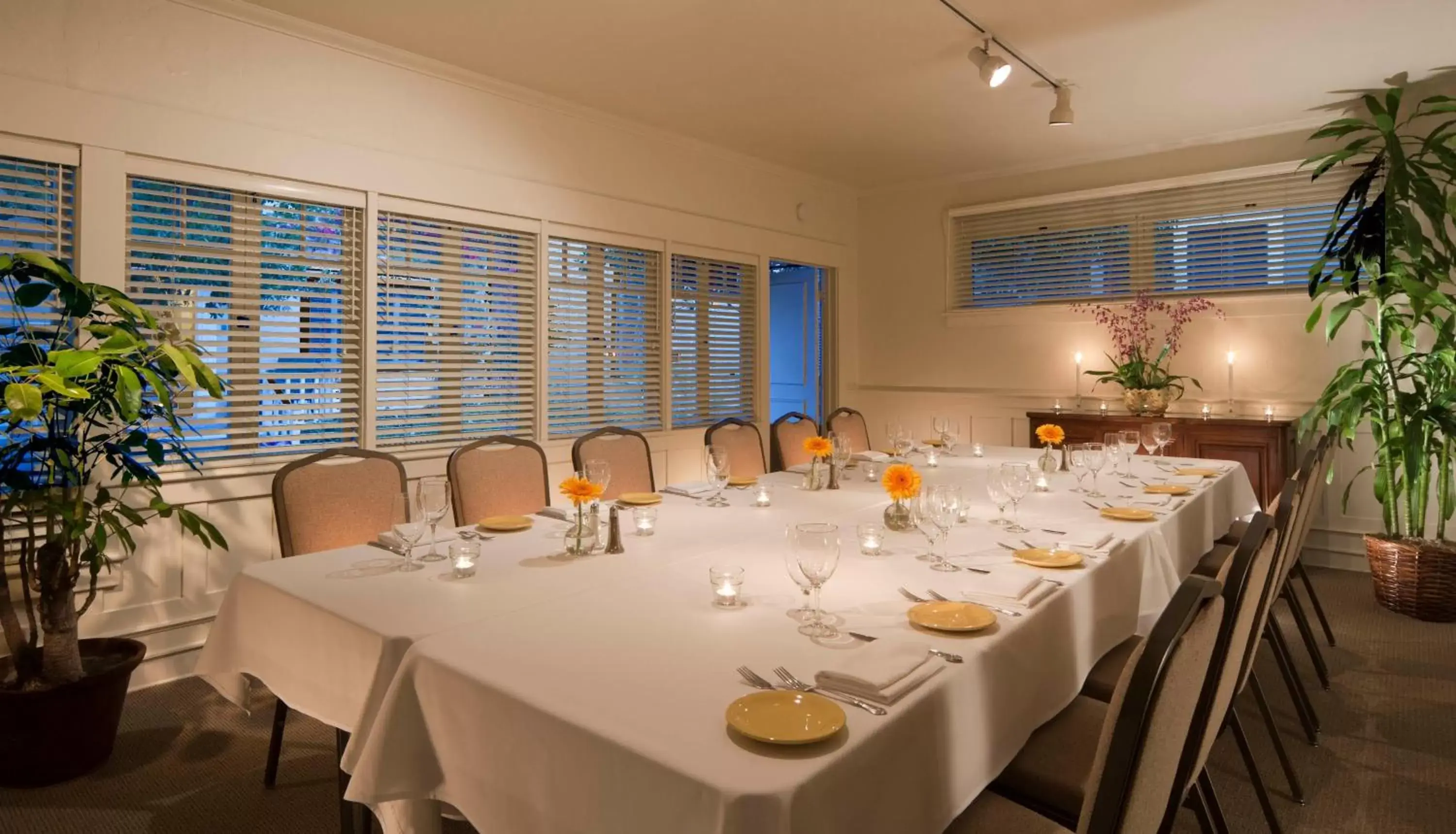 Dining area, Restaurant/Places to Eat in The Upham Hotel