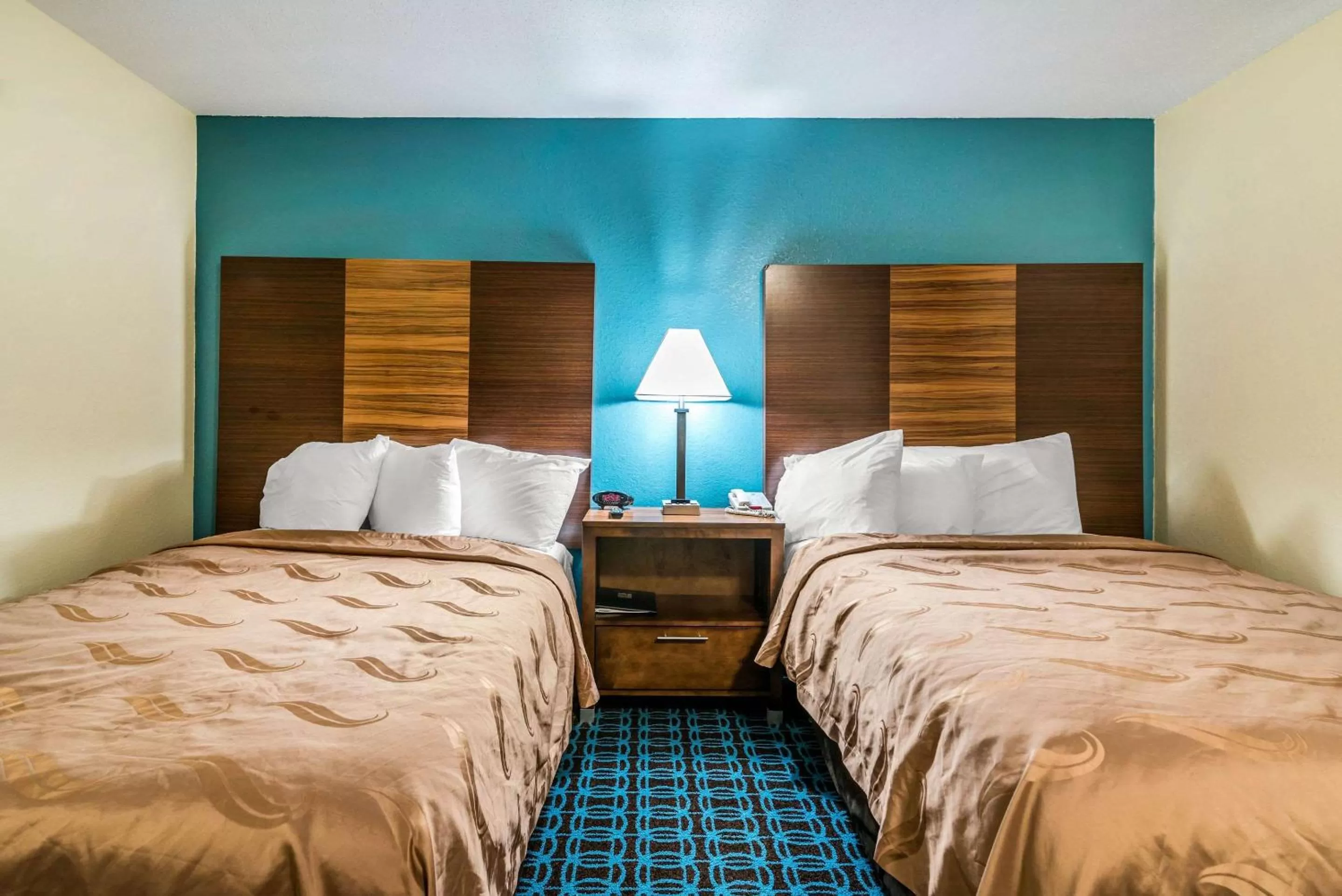 Photo of the whole room, Bed in Quality Inn Loudon-Concord