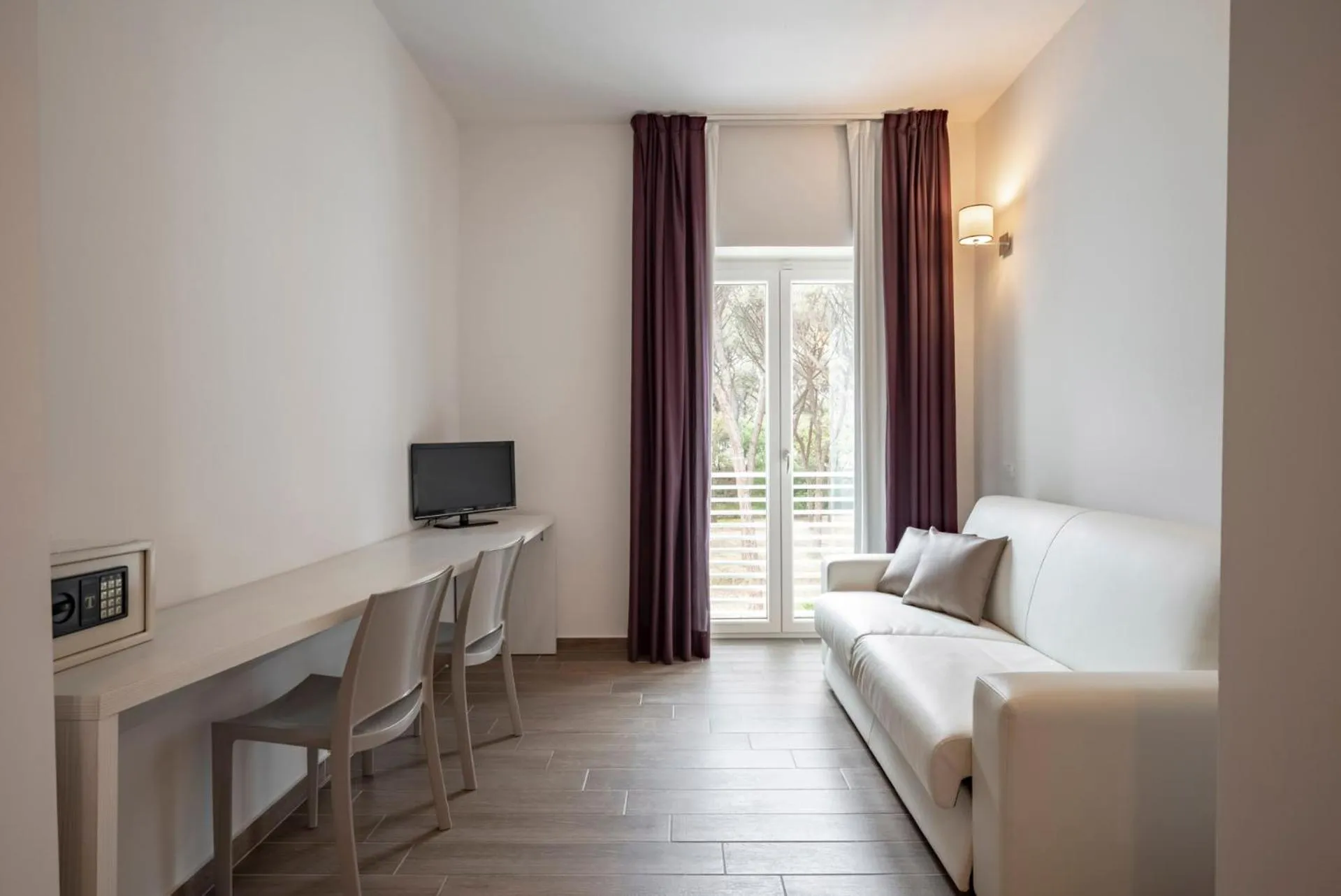 Photo of the whole room, Bed in Hotel La Pineta