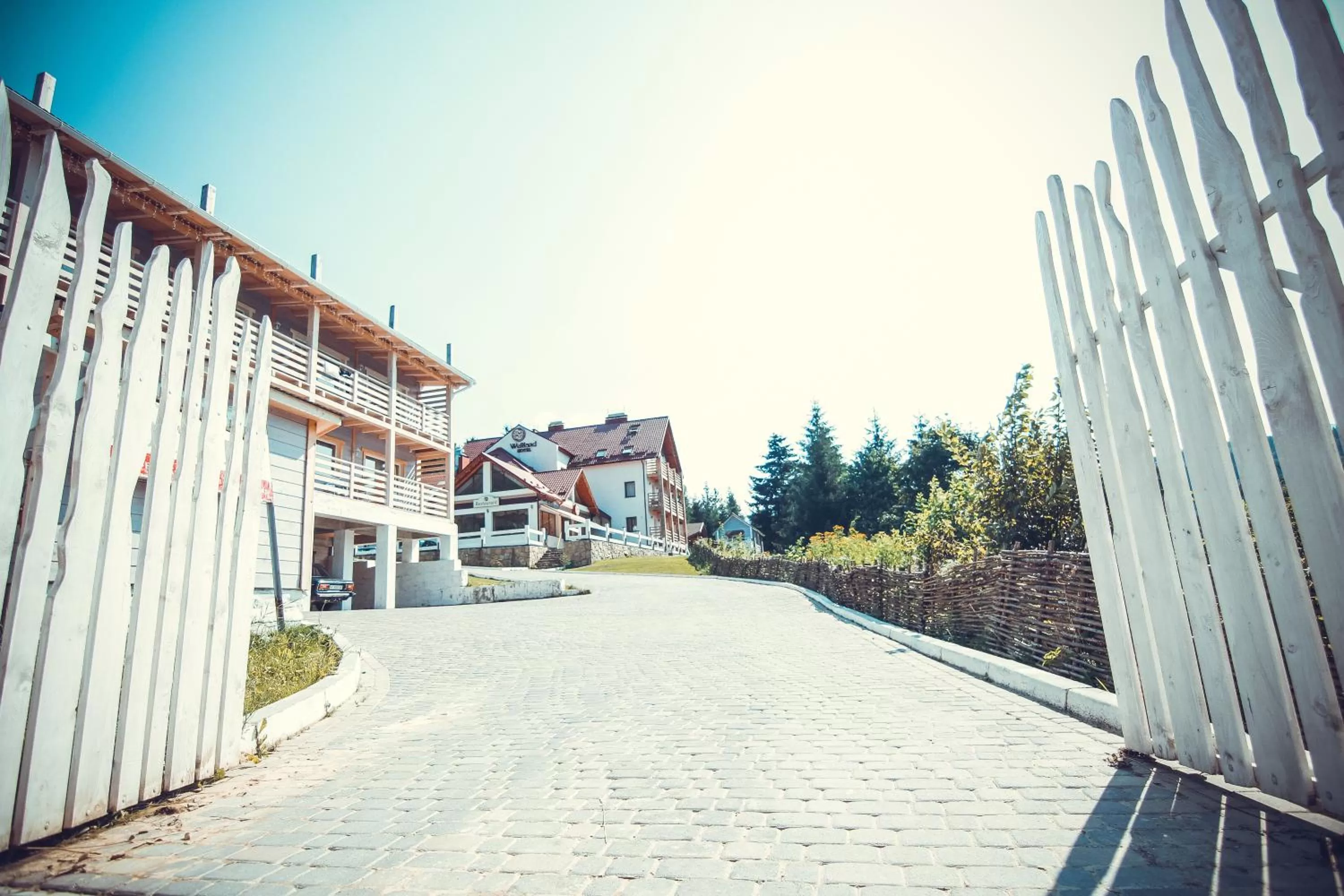Facade/entrance in Wellland Hotel