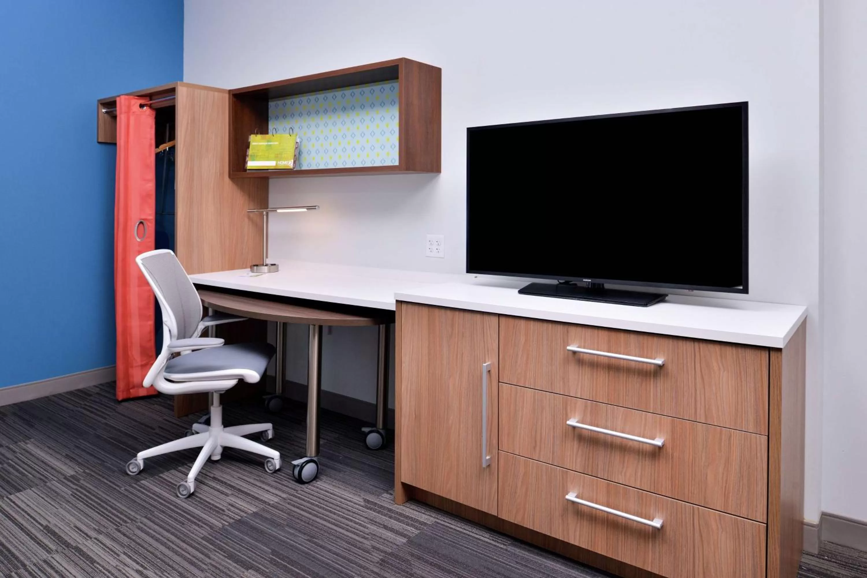 Bedroom in Home2 Suites By Hilton Tampa Downtown Channel District