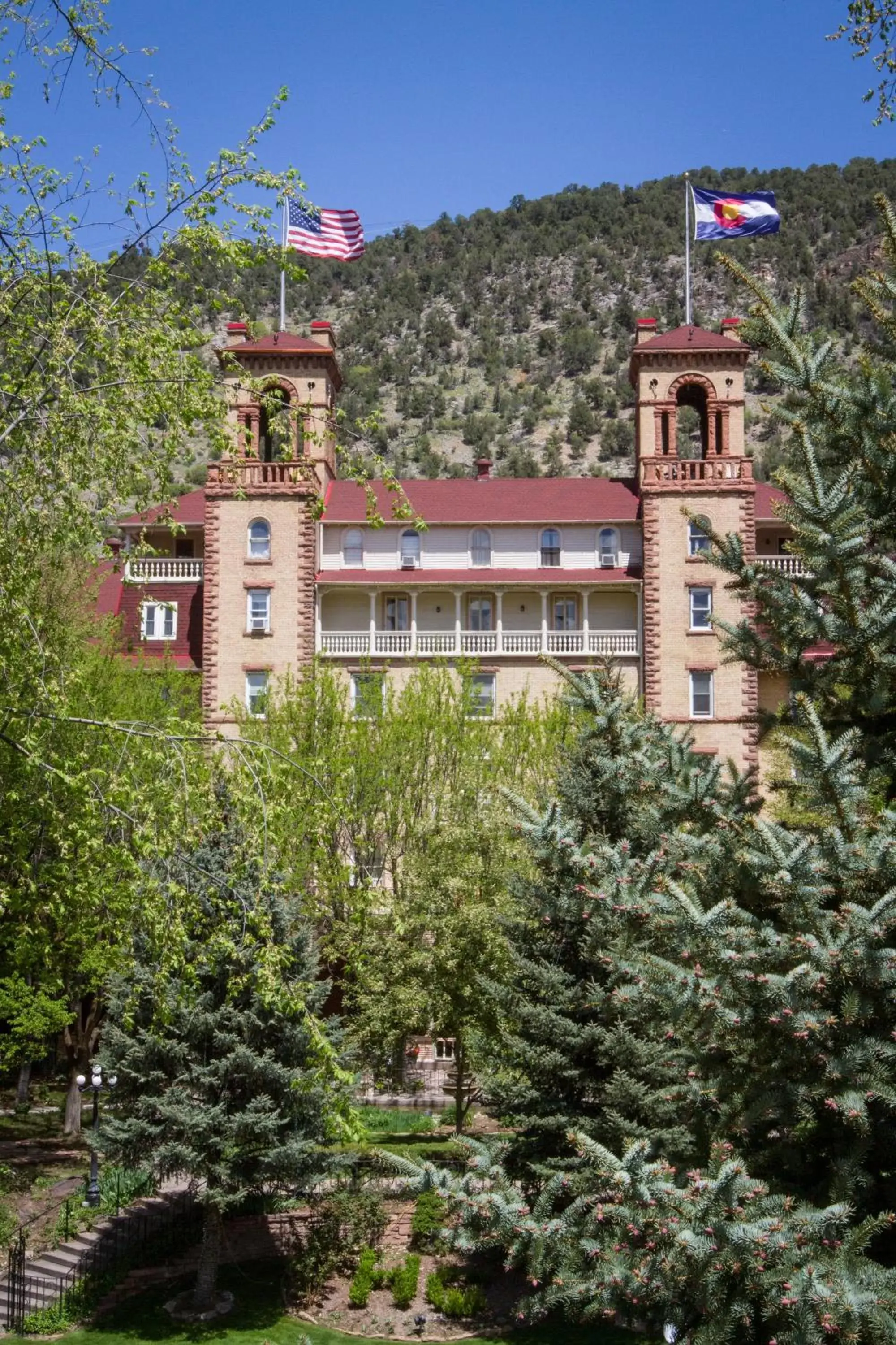 Property Building in Hotel Colorado