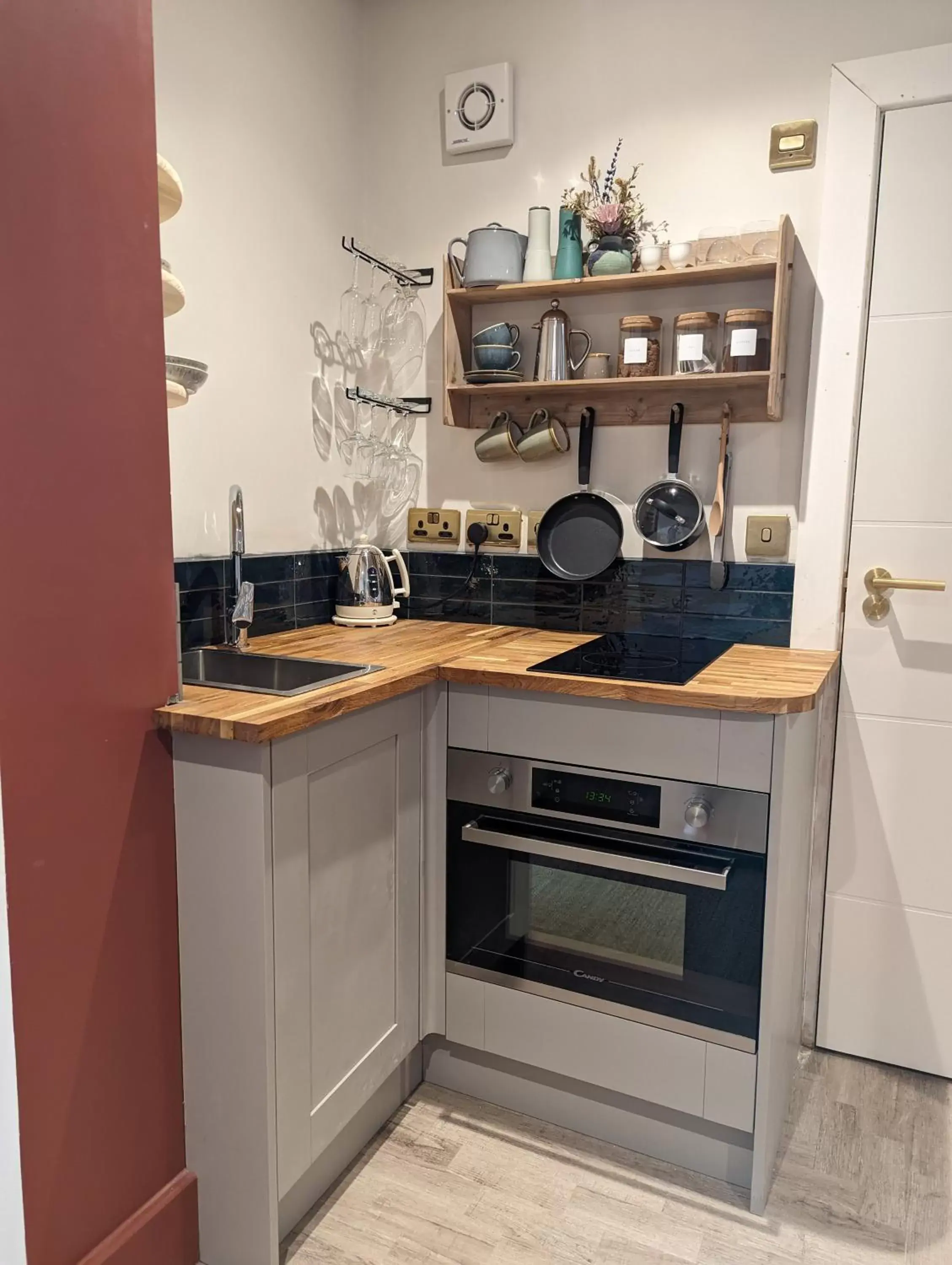 Kitchen or kitchenette, Kitchen/Kitchenette in Hanley House