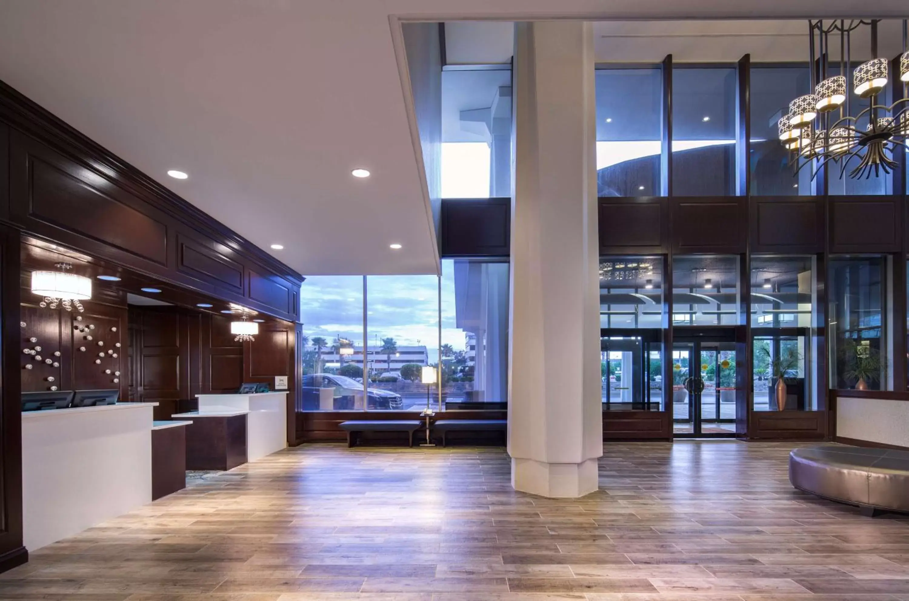 Lobby or reception, Lobby/Reception in DoubleTree by Hilton Jacksonville Riverfront, FL