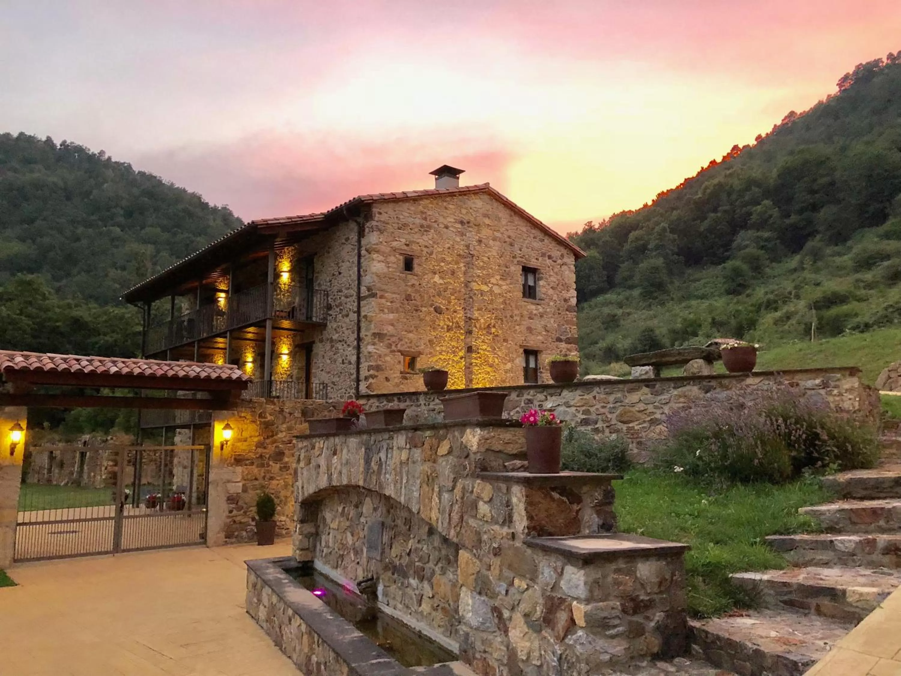 Property building in La Casassa de Ribes