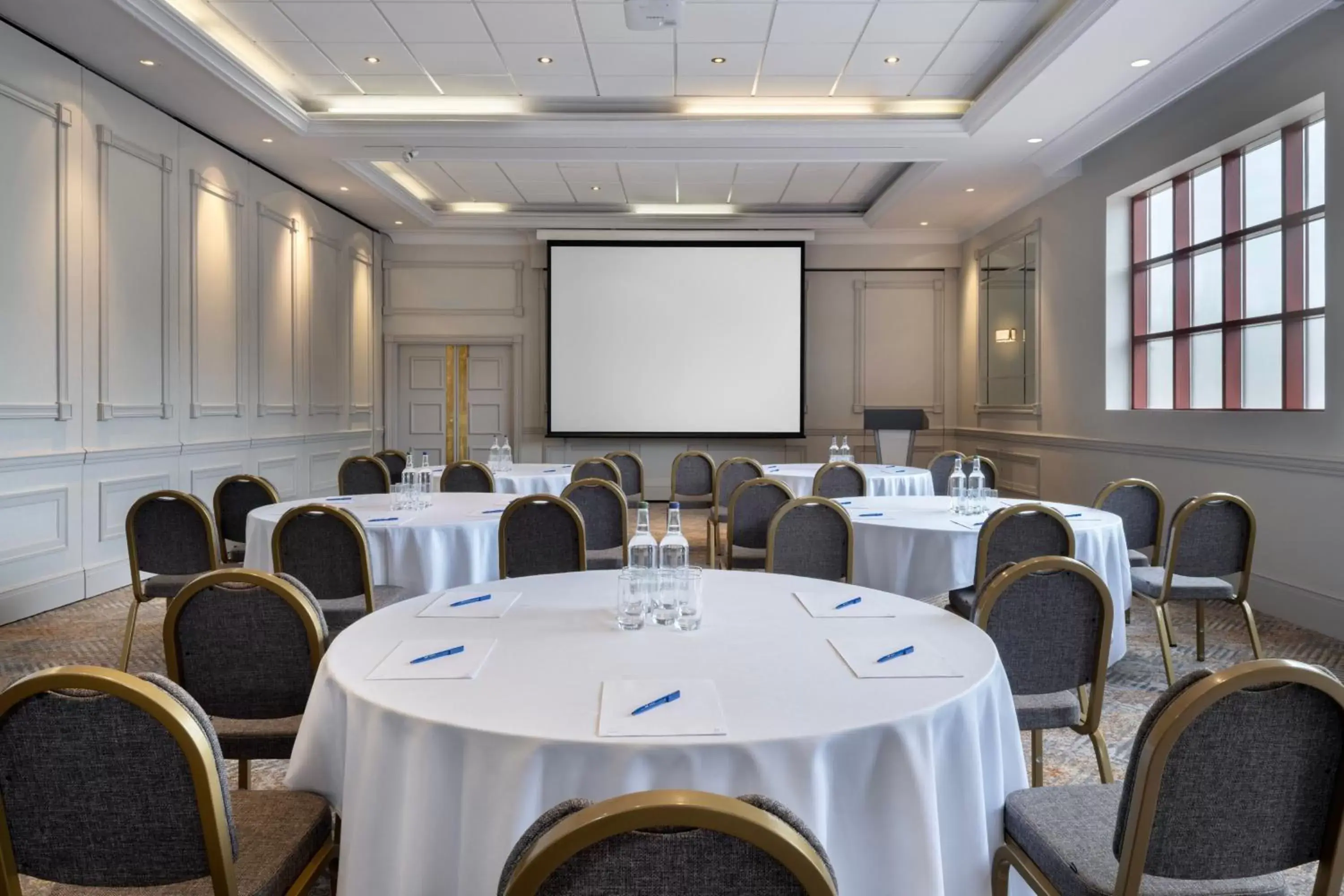 Meeting/conference room in Delta Hotels by Marriott Swansea